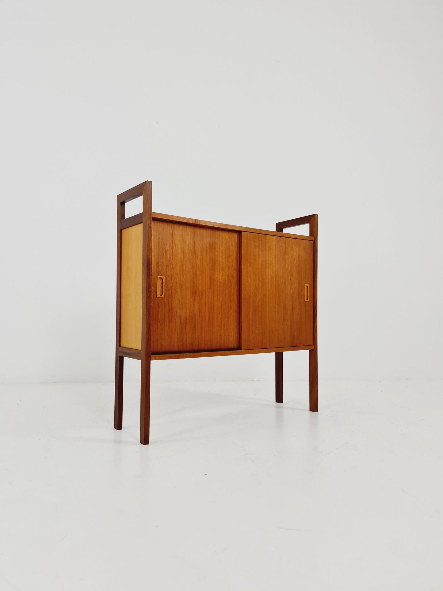 Mid-century Danish vintage teak bookshelf hallway cabinet by Gillis Lundgren, 1960s