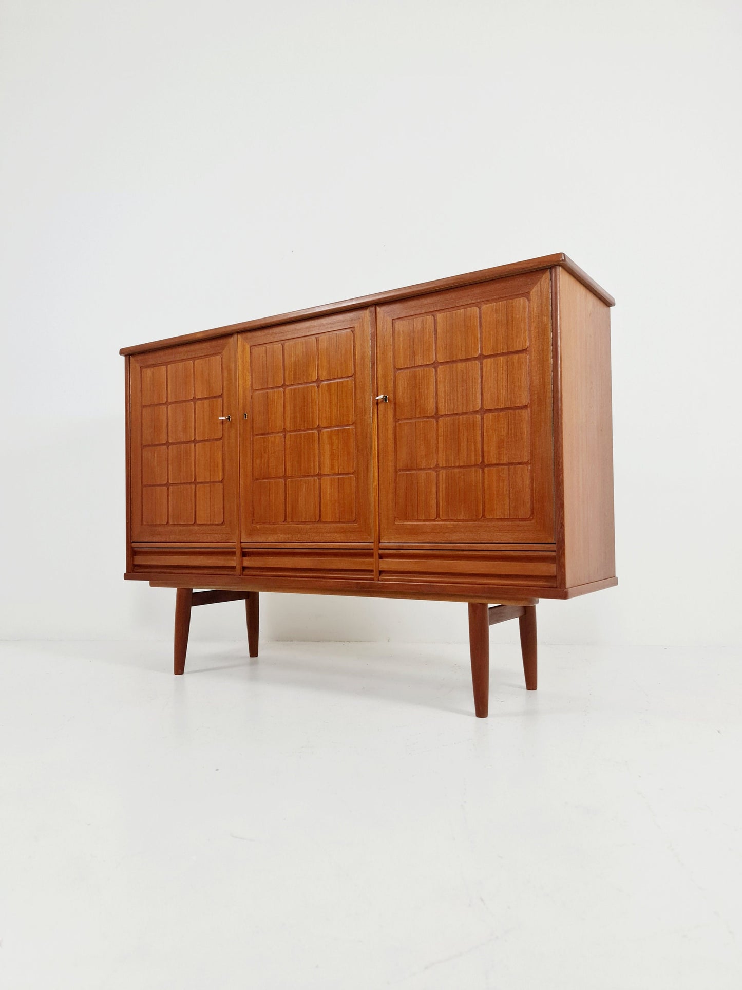 Mid-Century Modern Norwegian highboard, Sideboard for Sörheim MöbelFabrik Nesttun, 1960s