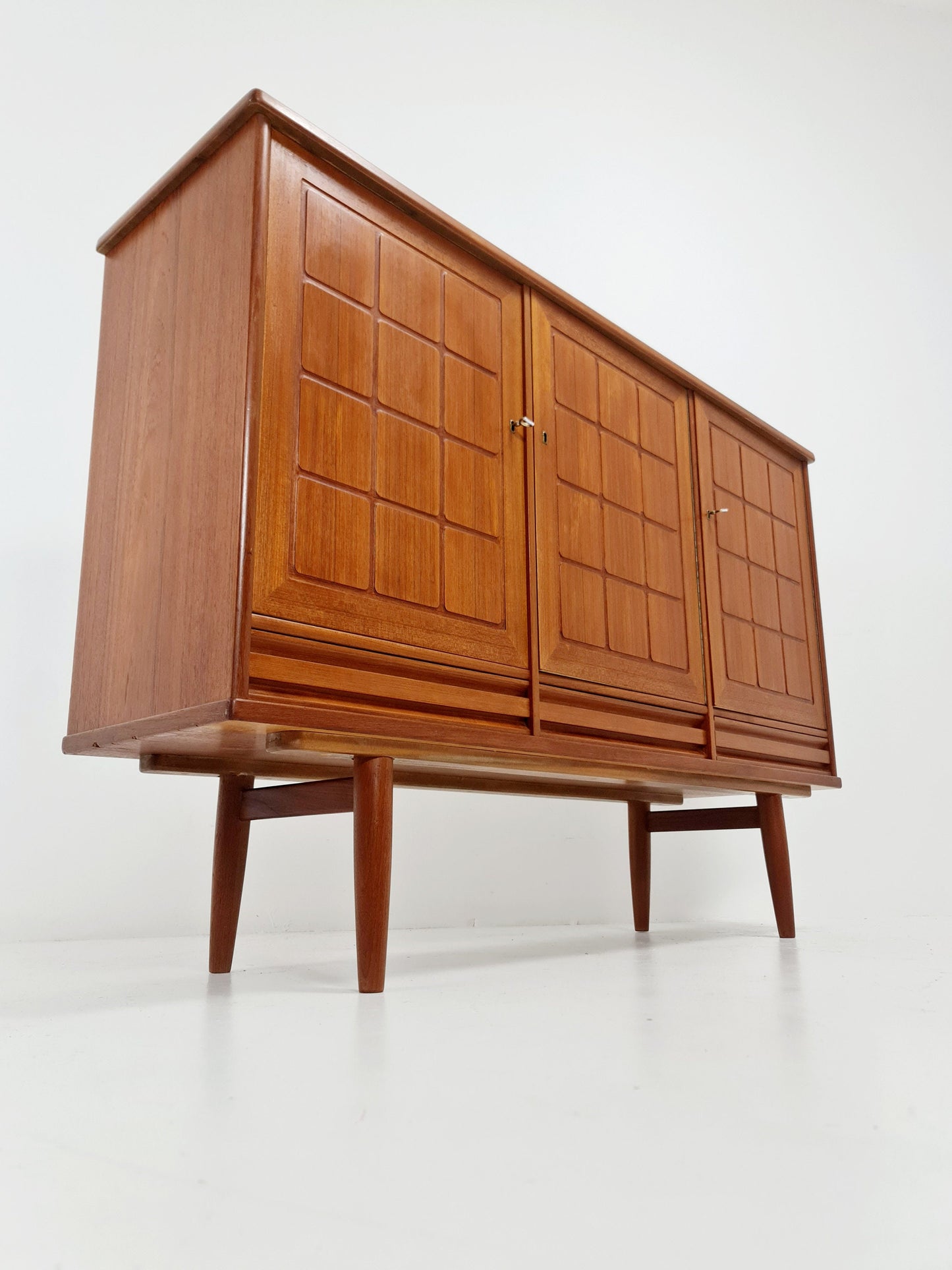 Mid-Century Modern Norwegian highboard, Sideboard for Sörheim MöbelFabrik Nesttun, 1960s