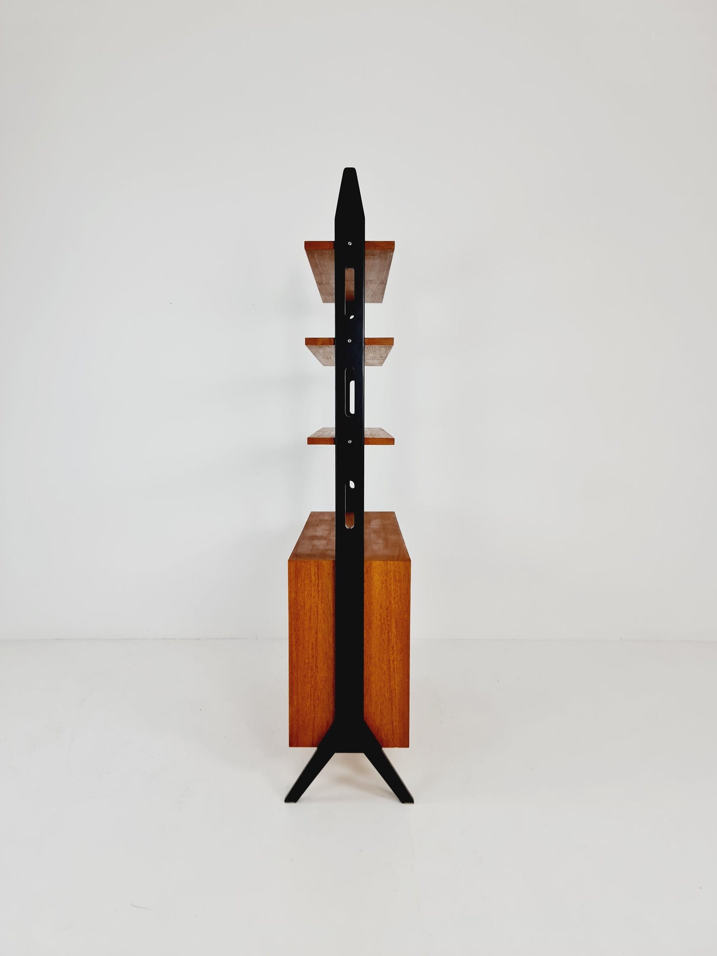 Danish freestanding Midcentury vintage bookshelf system / bookcase teak by Bengt Ruda Model ”Roxen”, 1960s