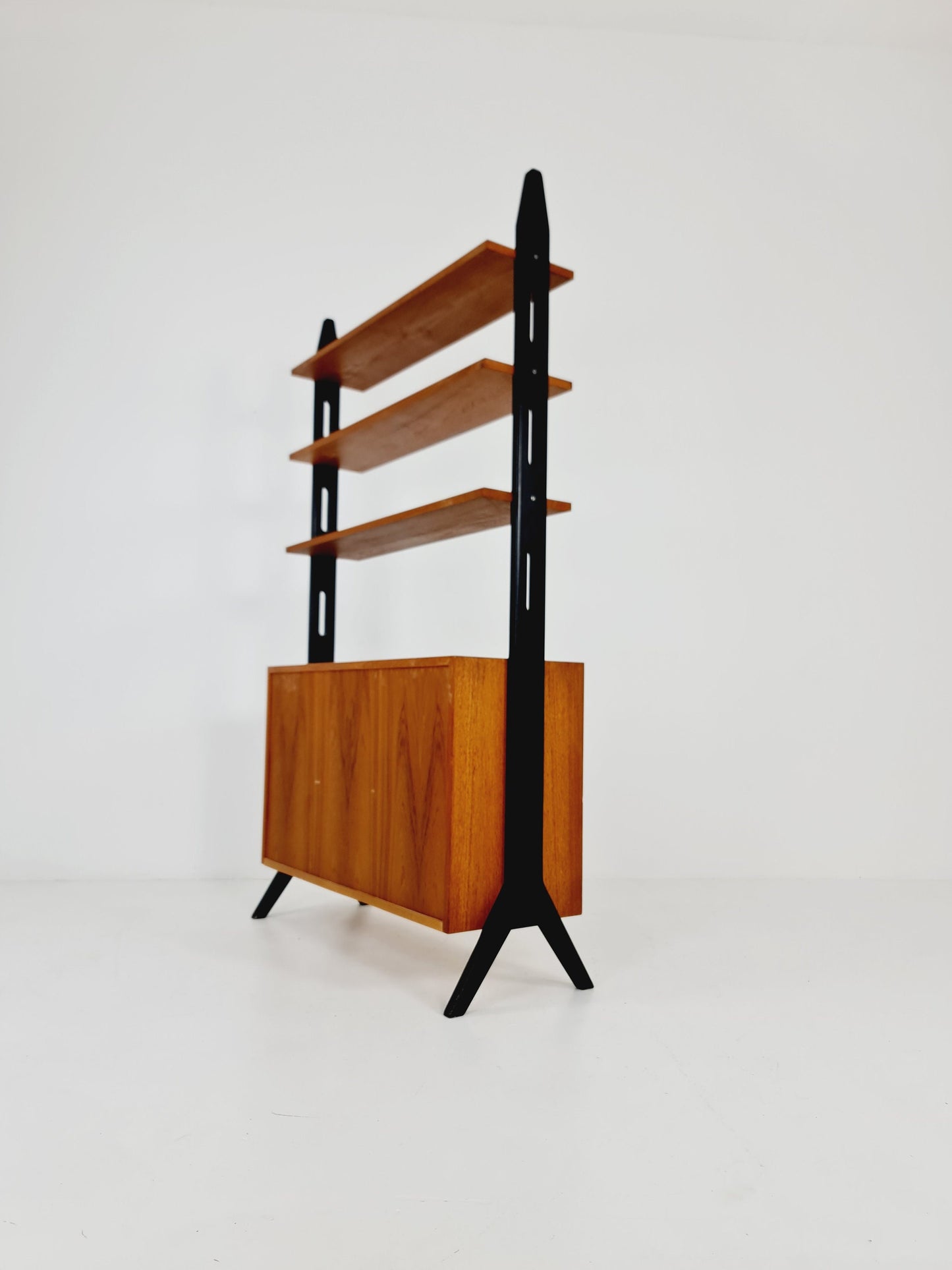 Danish freestanding Midcentury vintage bookshelf system / bookcase teak by Bengt Ruda Model ”Roxen”, 1960s
