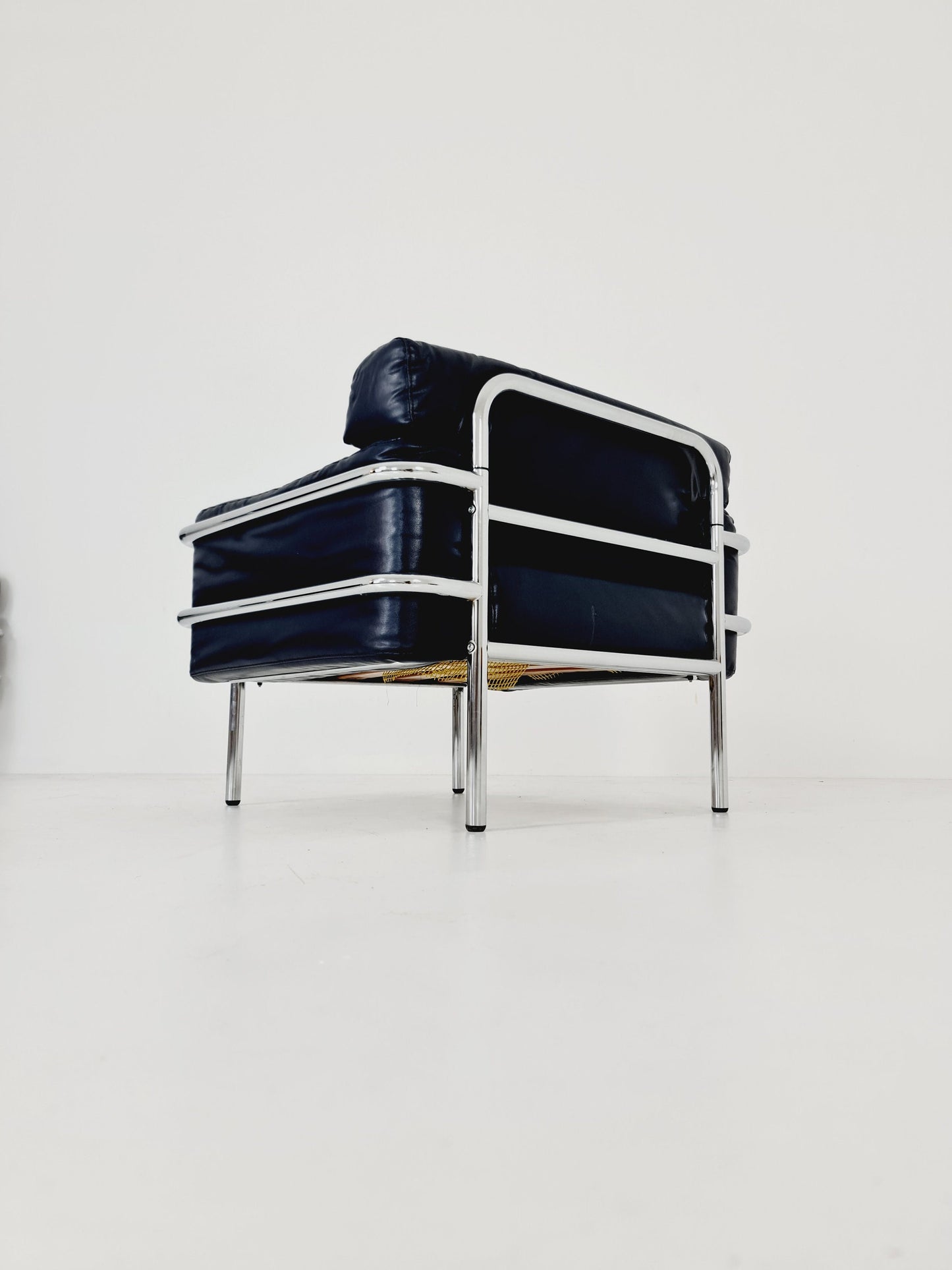 Mid century leather Bauhaus -Style of Cassia LC2 style sofa ,1980s