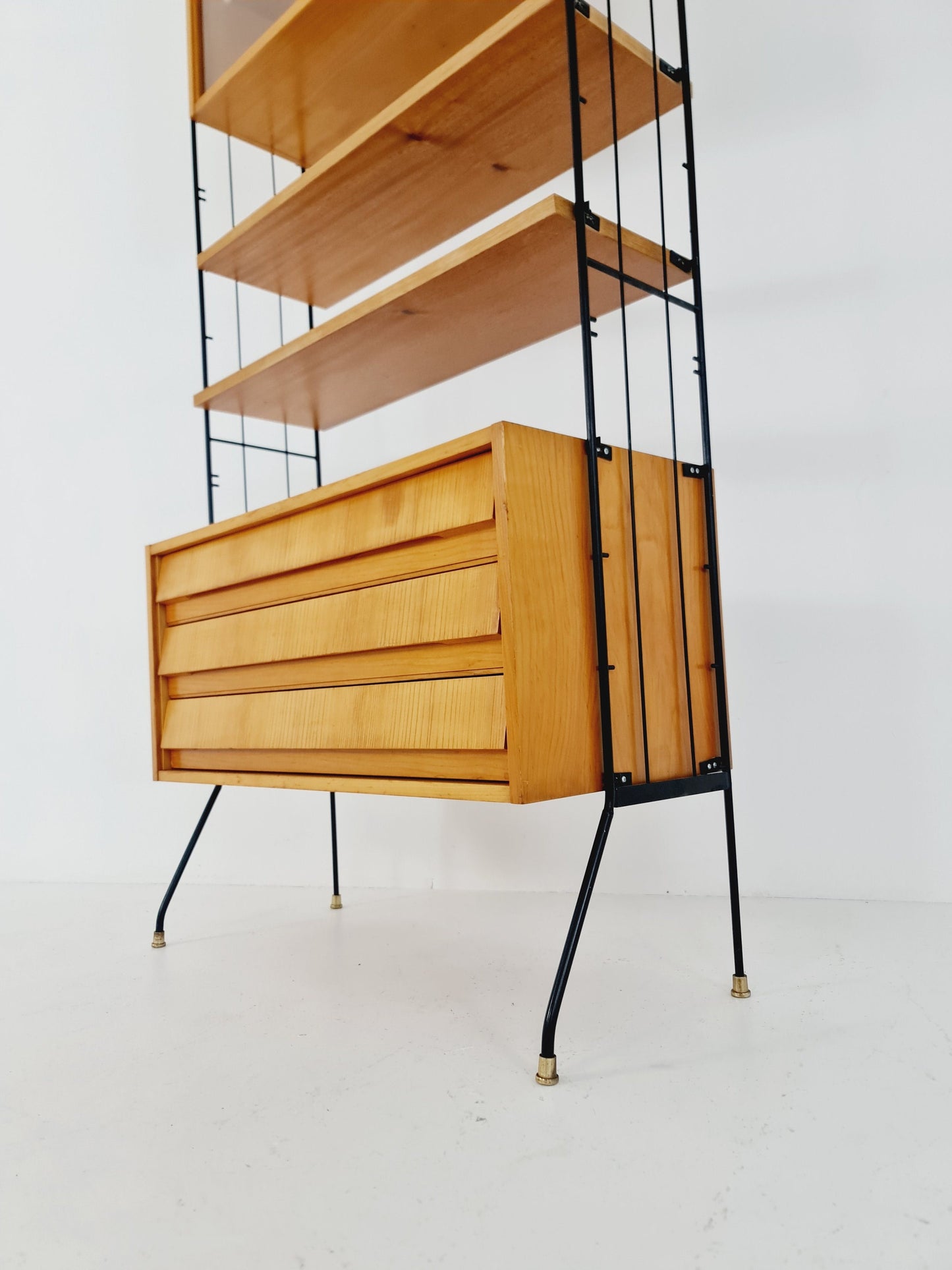 Freestanding string shelf-system unit bookcase Oak & metal by Silverschild Germany, 1950s