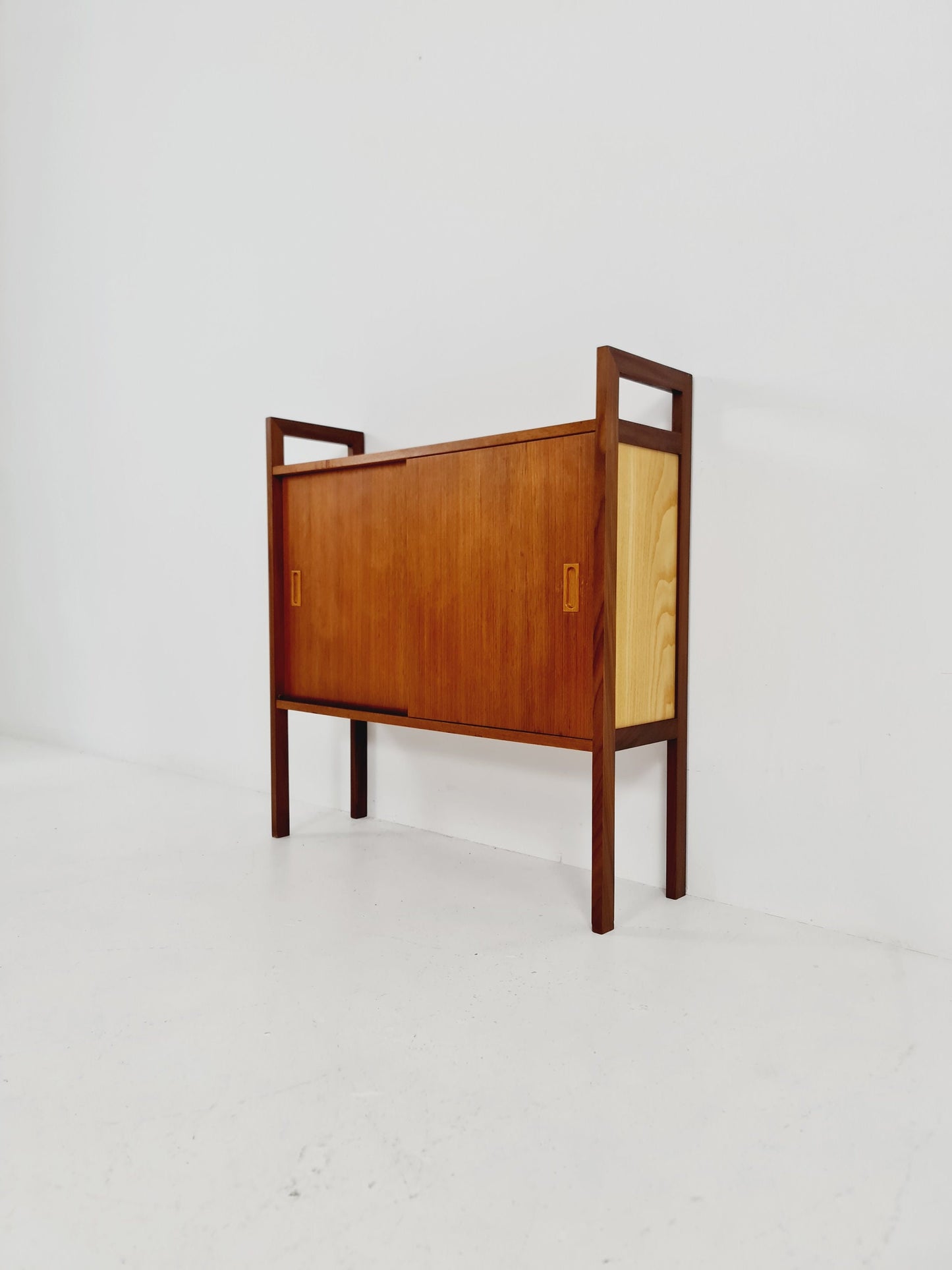 Mid-century Danish vintage teak bookshelf hallway cabinet by Gillis Lundgren, 1960s