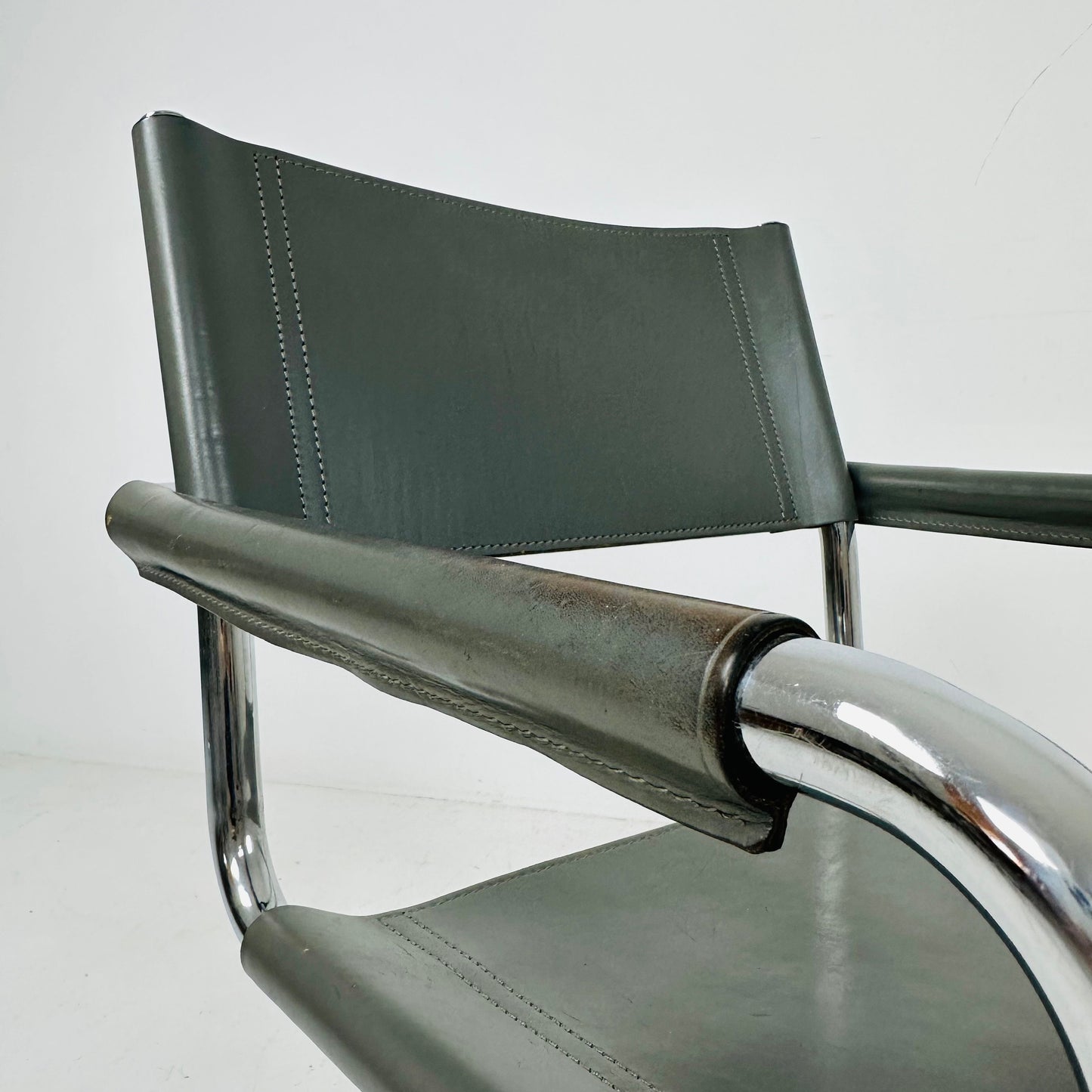 Set of 4 vintage Matteo Grassi Mg5 leather cantilever chairs by Mart Stam italy 1980s