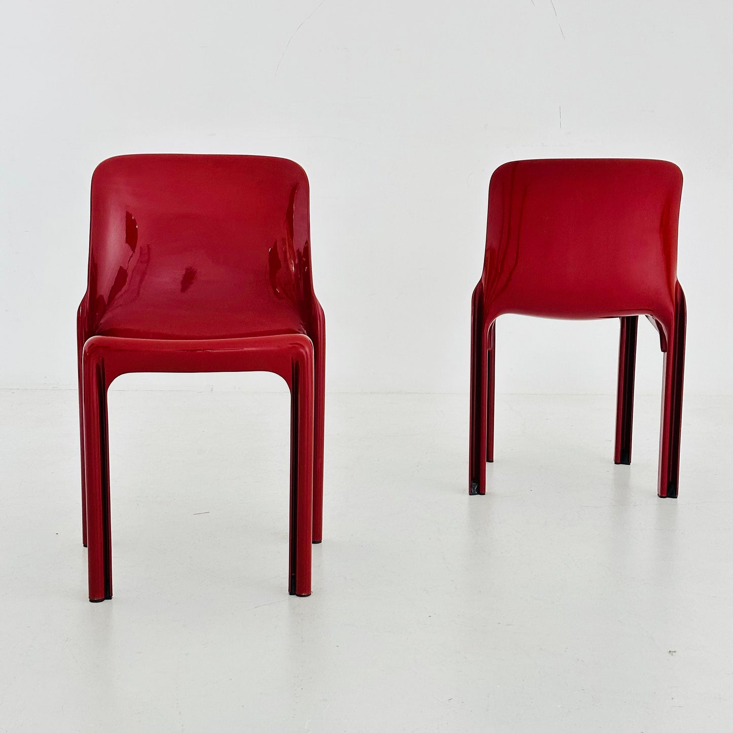Set of 2 Vintage Red Selene Fiberglass Chair by Vico Magistretti for Artemide 1968