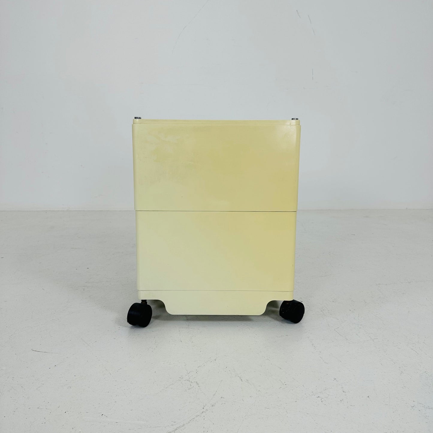 Vintage Boby serving trolley by Joe Colombo for Bieffeplast, Italy, 1970s.