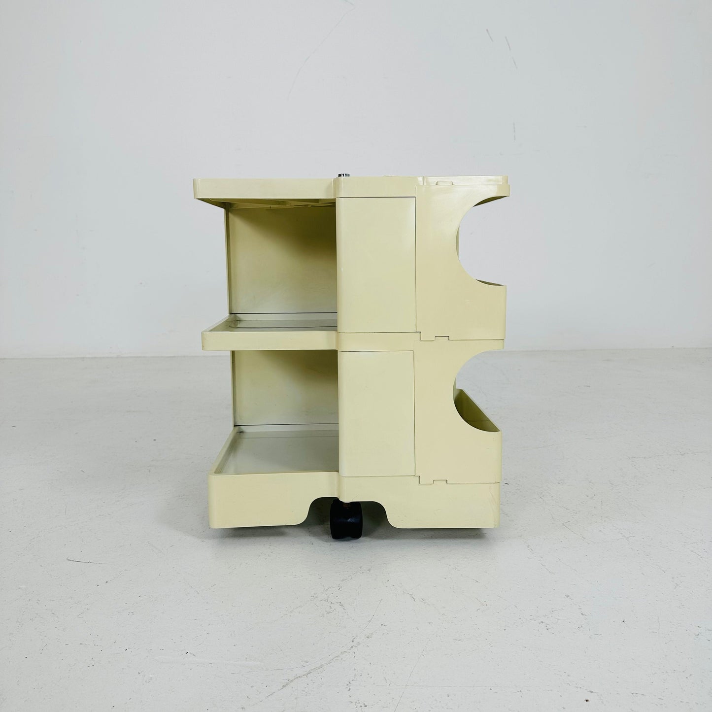 Vintage Boby serving trolley by Joe Colombo for Bieffeplast, Italy, 1970s.