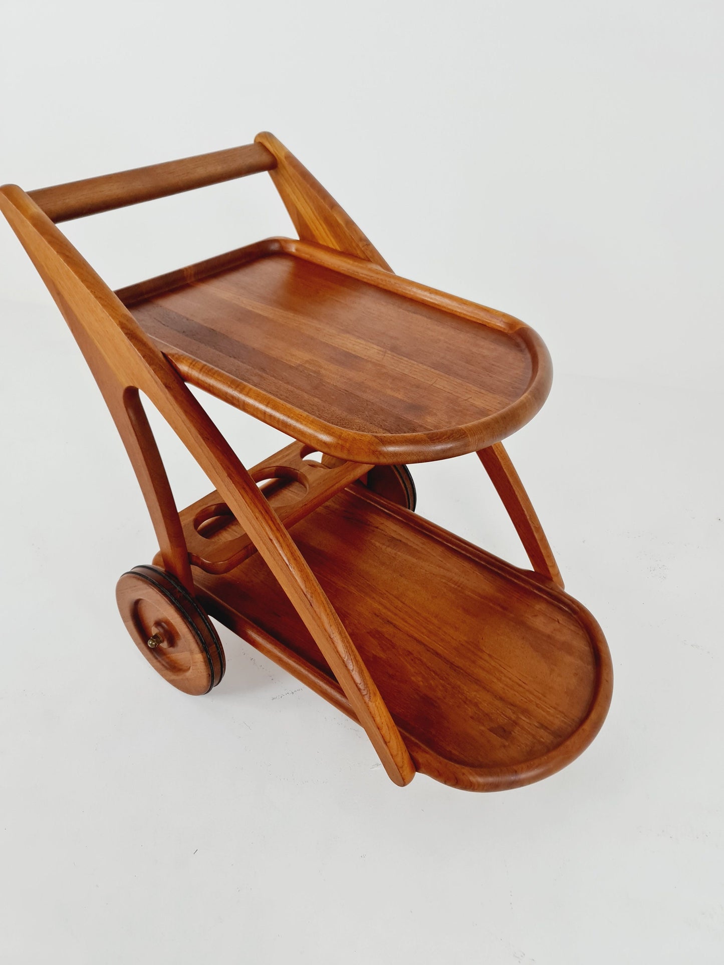 Super Rare mid century Danish trolley, bar cart in solid teak By Kjeni Merløse Denmark, 1970s