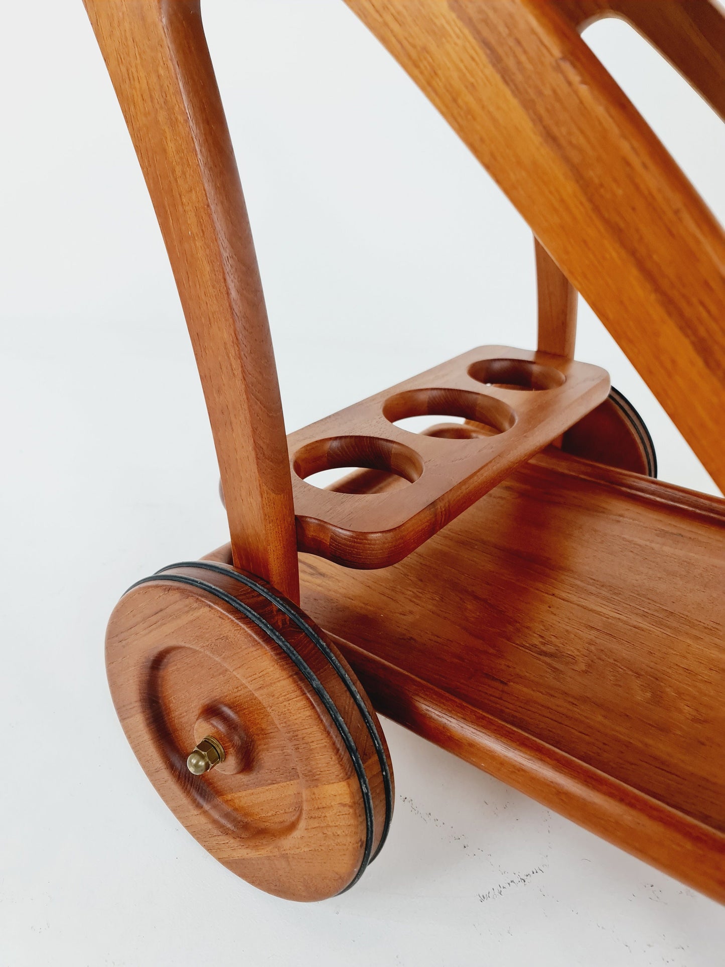 Super Rare mid century Danish trolley, bar cart in solid teak By Kjeni Merløse Denmark, 1970s