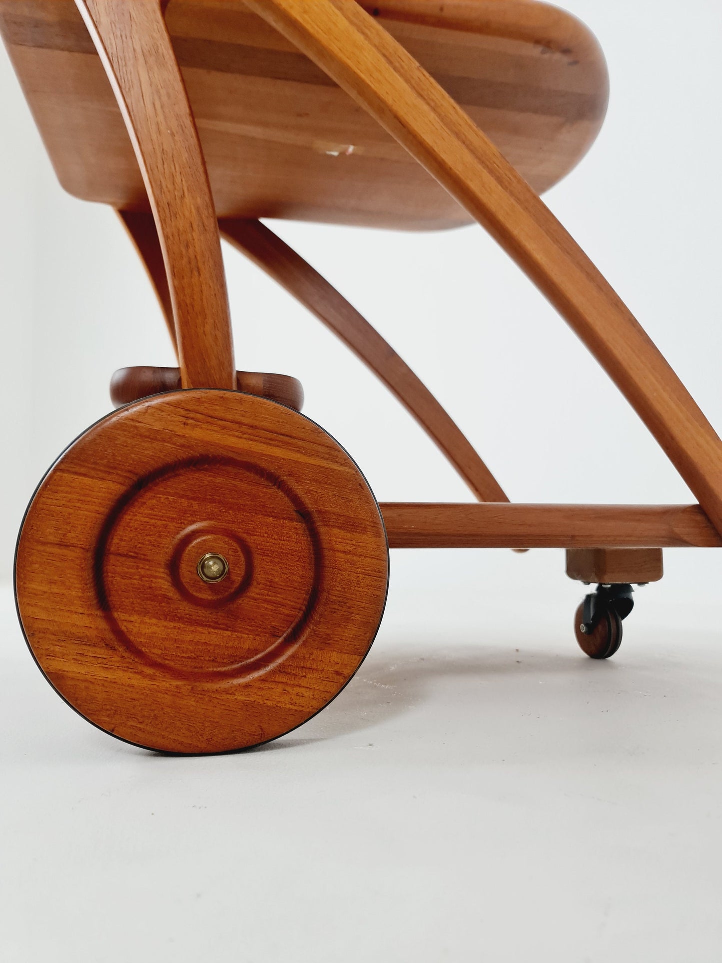Super Rare mid century Danish trolley, bar cart in solid teak By Kjeni Merløse Denmark, 1970s