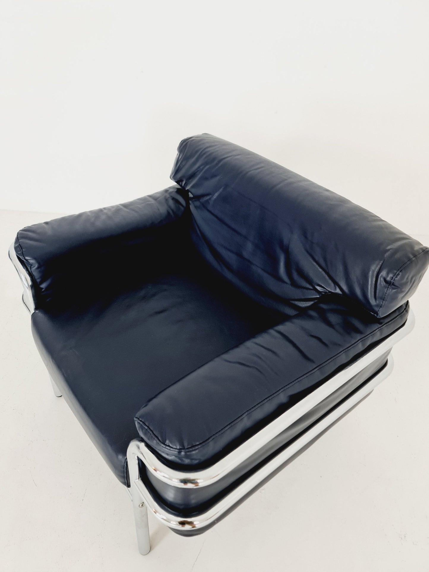 Mid century leather Bauhaus -Style of Cassia LC2 style sofa ,1980s