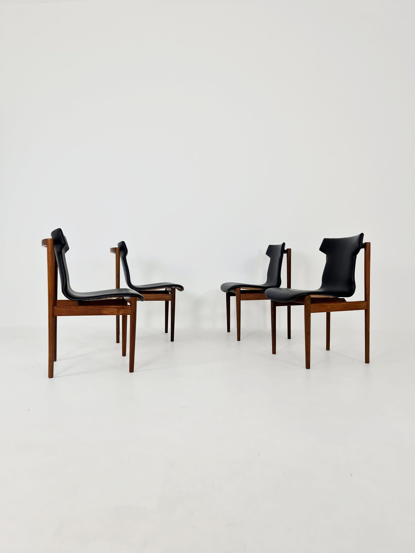 Vintage solid Rosewood dining chairs By Inger Klingenberg for Fristho Holland , 1960s, Set of 4