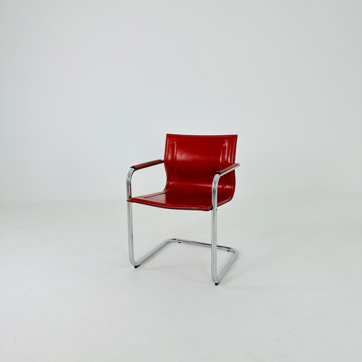 Set of 4 Italian Cantilever MG15 leather Armchairs by Matteo Grassi, 1970s
