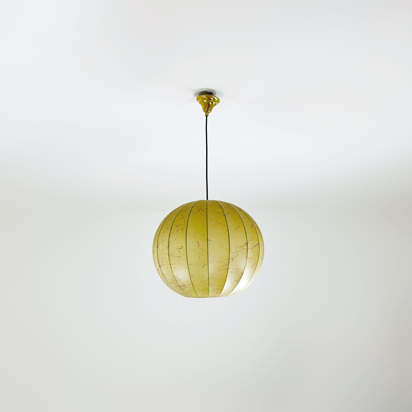 Big Space age pendant lamp by Designer Achille & Pier Giacomo Castiglioni : Bovezzo (Italy)