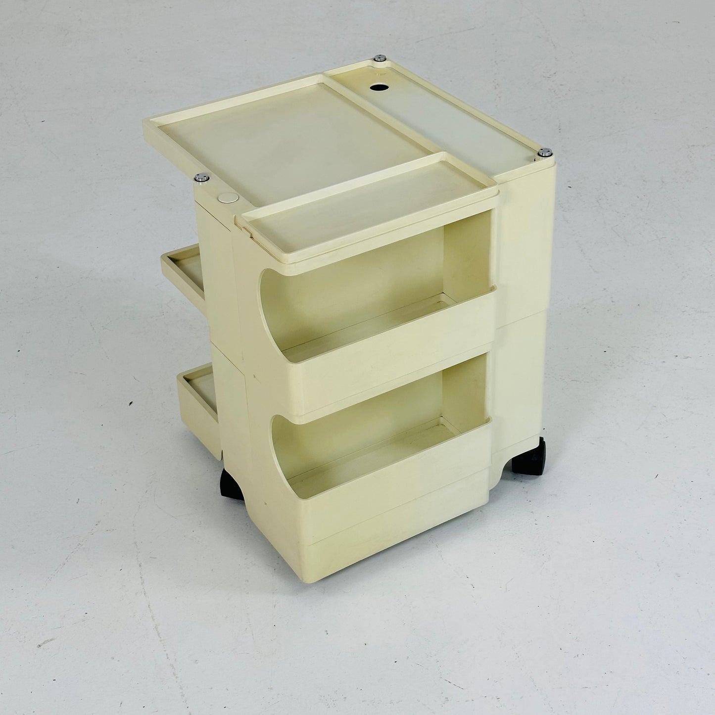 Vintage Boby serving trolley by Joe Colombo for Bieffeplast, Italy, 1970s.
