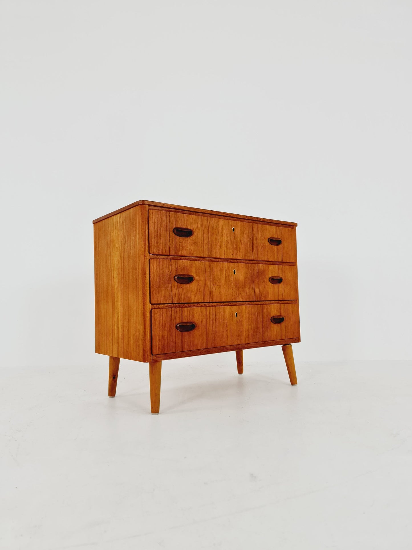 Midcentury danish design chest of drawers / drawer dresser /3 drawers cabinet, 1960s