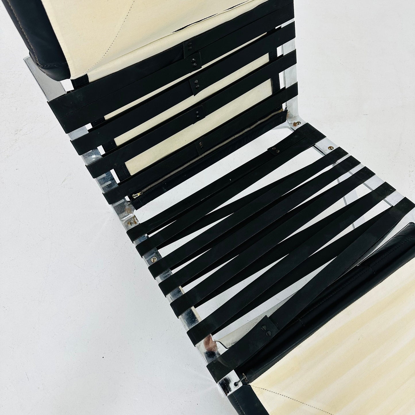 Mid century leather lounge Euro chair by Hans Eichenberger for Girsberger - 1960s Switzerland