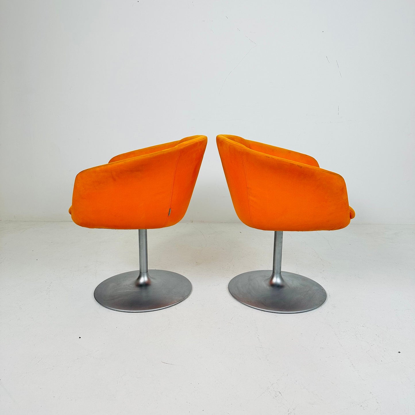 Pair of Walter Knoll swivel Barrel chairs 1970s