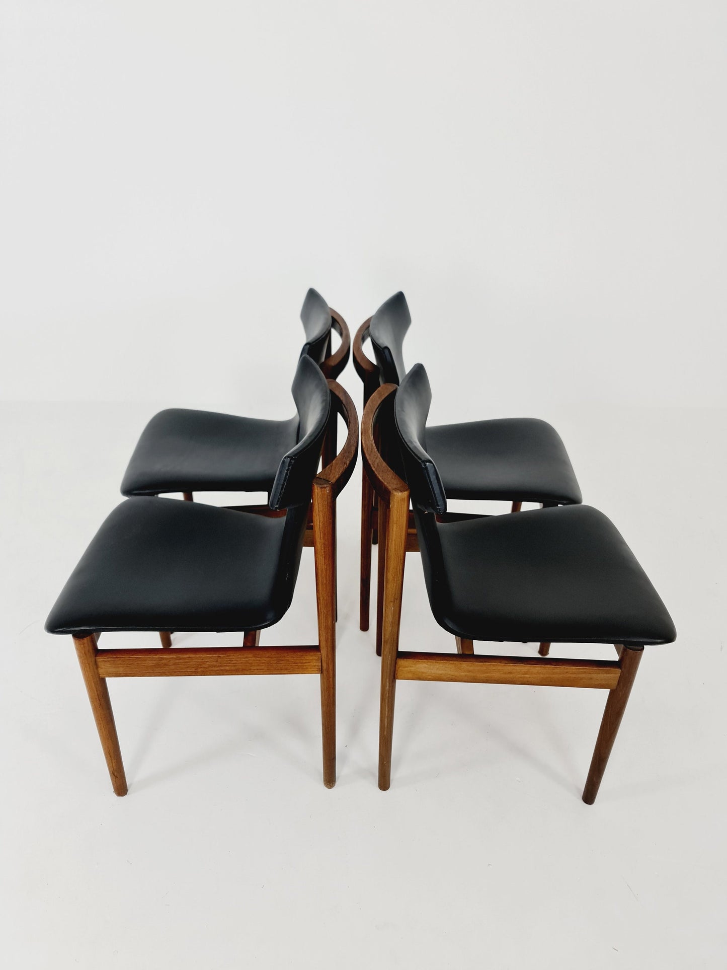 Vintage solid Rosewood dining chairs By Inger Klingenberg for Fristho Holland , 1960s, Set of 4