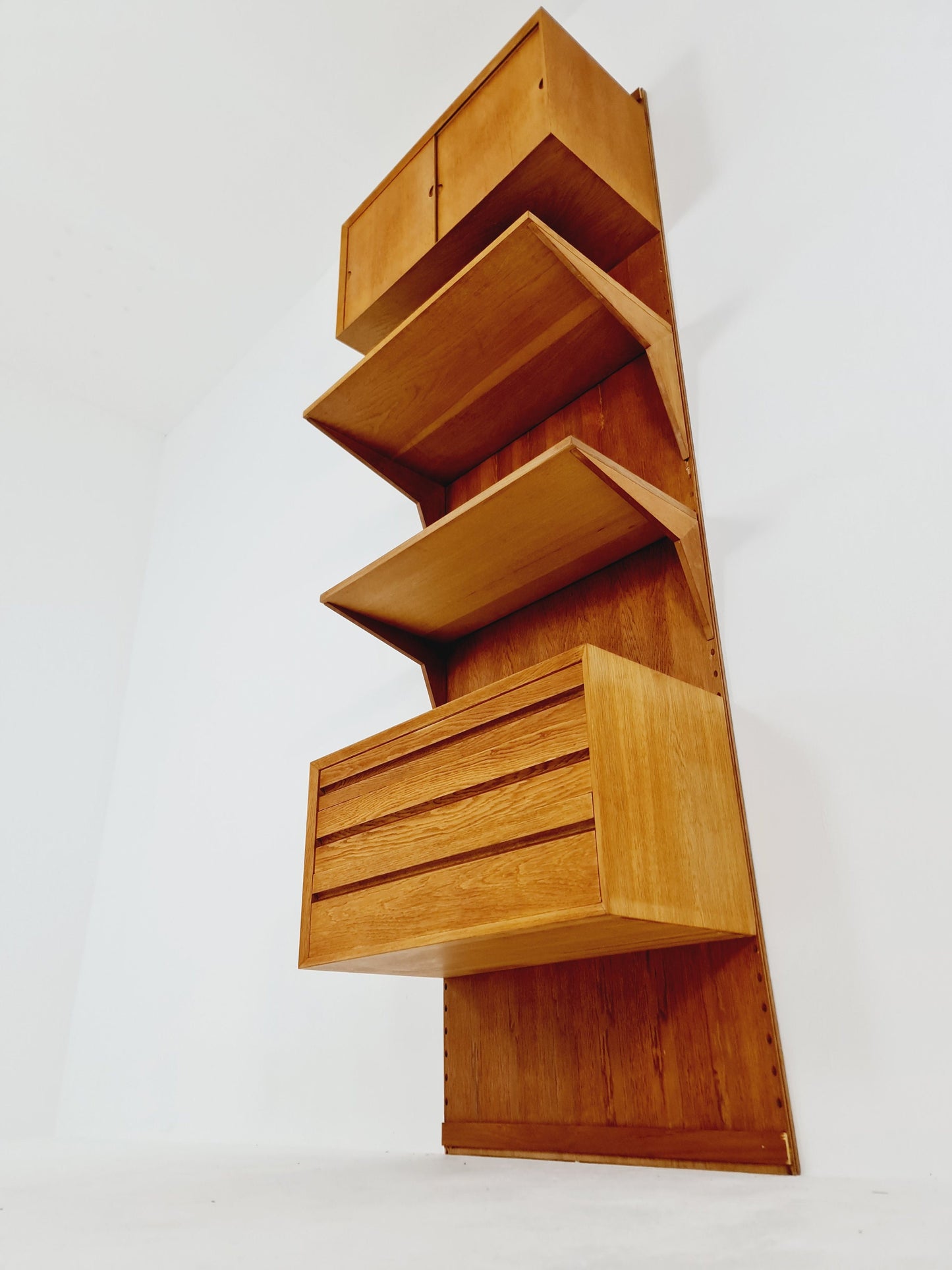 Midcentury Danish Oak Wall-Mounted Shelving Unit, by Poul Cadovius, 1960s
