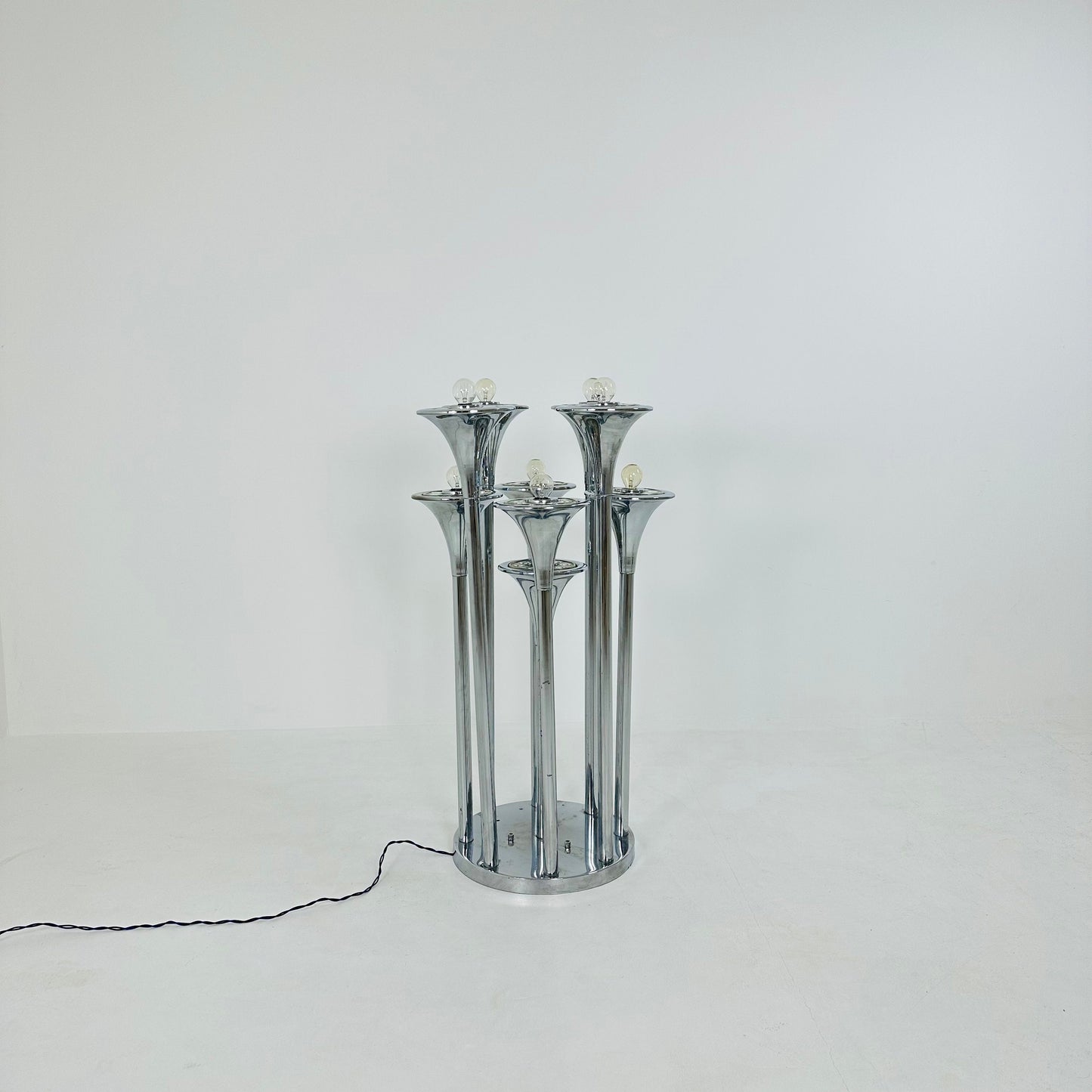 Rare mid century Large horns Reggiani chandelier, Trumpet 1960s Italy