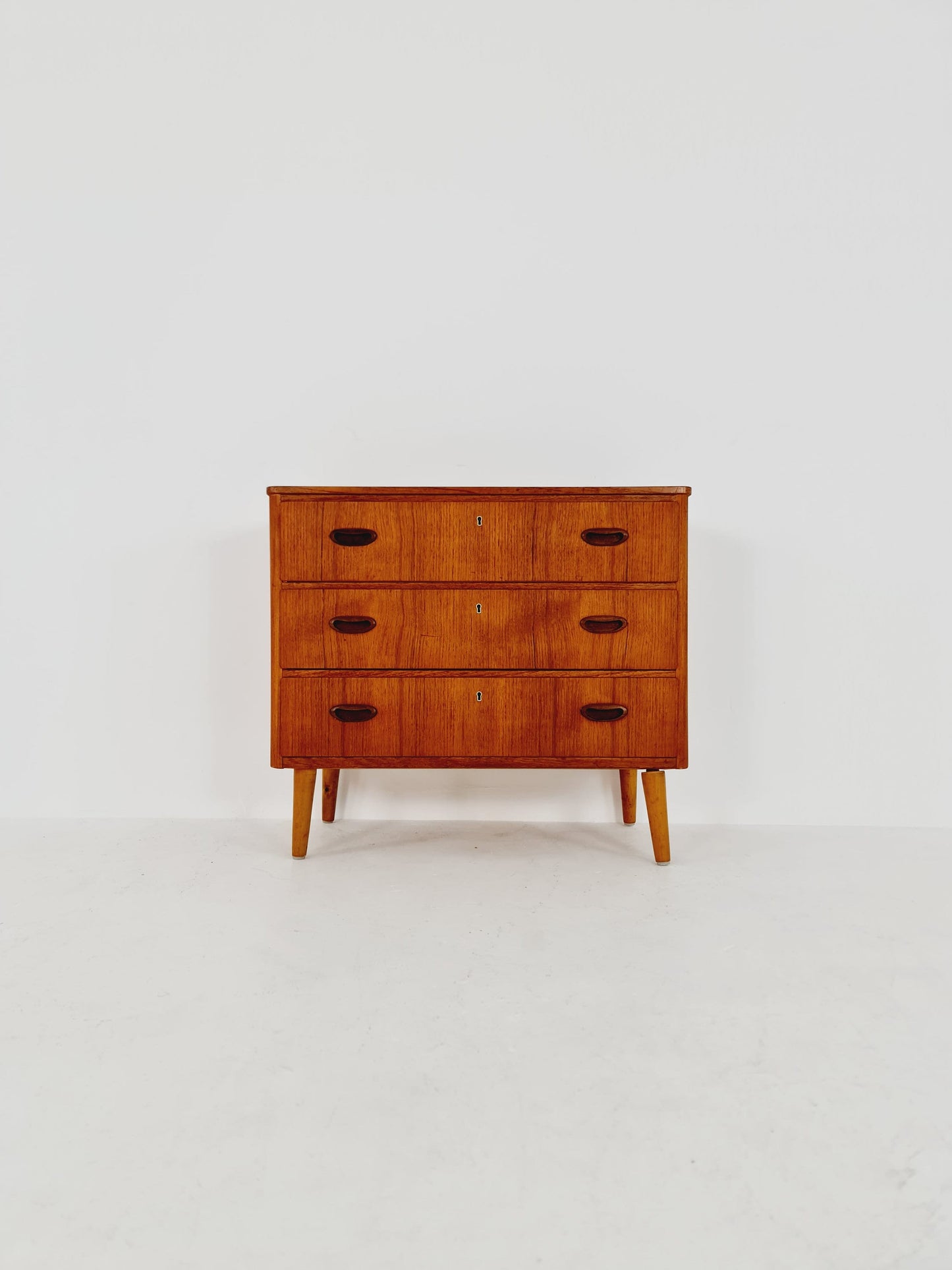 Midcentury danish design chest of drawers / drawer dresser /3 drawers cabinet, 1960s