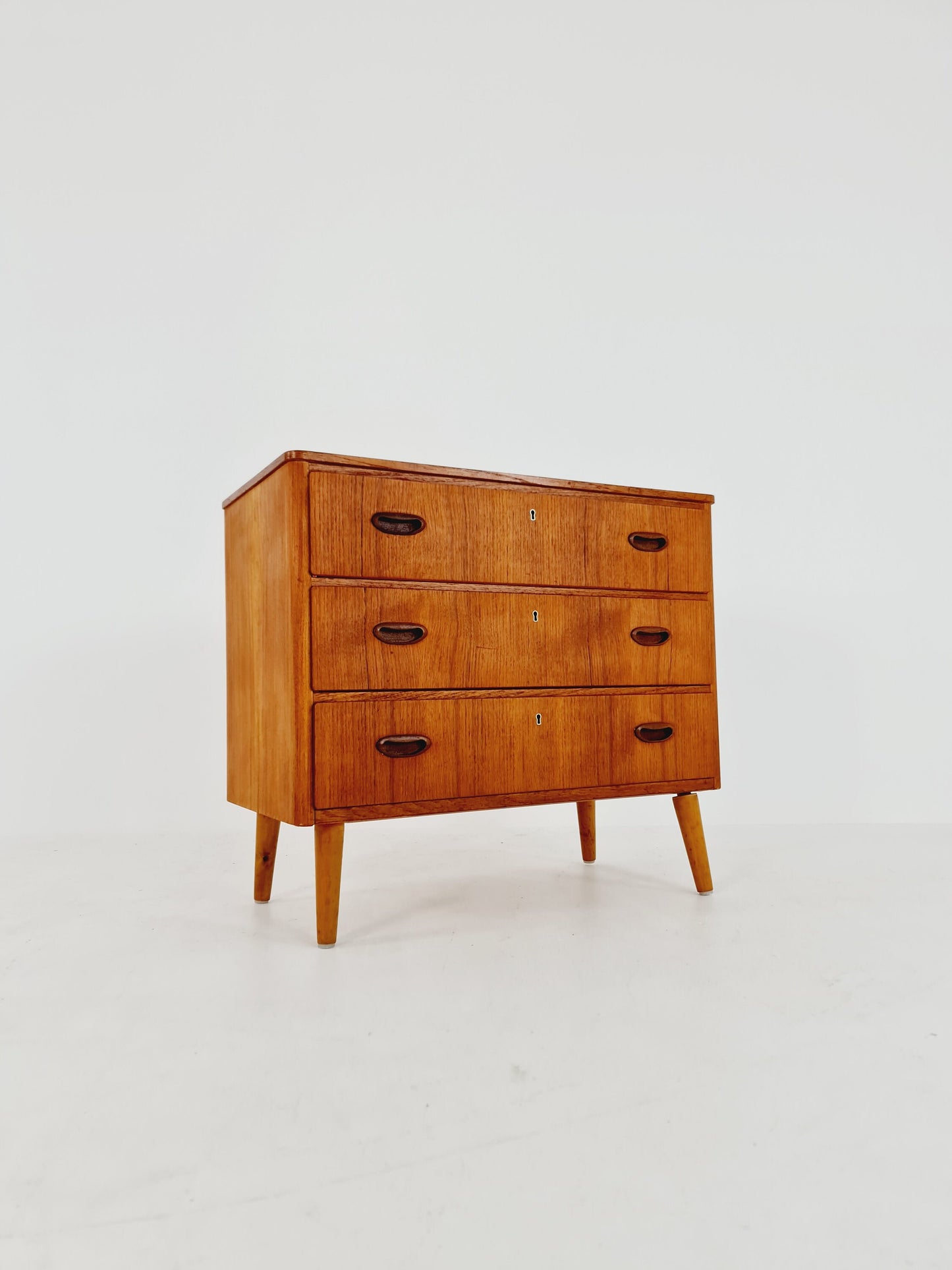 Midcentury danish design chest of drawers / drawer dresser /3 drawers cabinet, 1960s