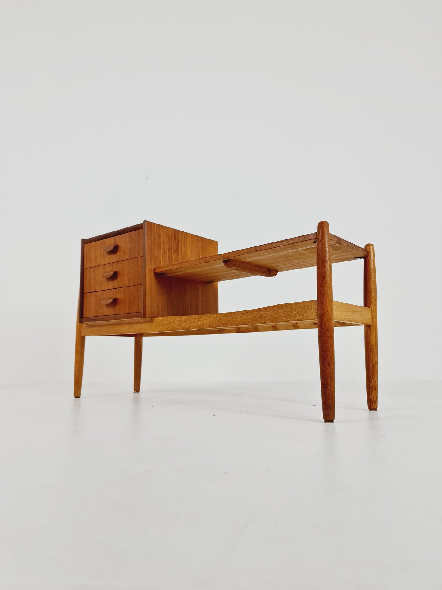 Danish teak & oak telefon table/ hallway table Arne wahl Iversen, 1960s