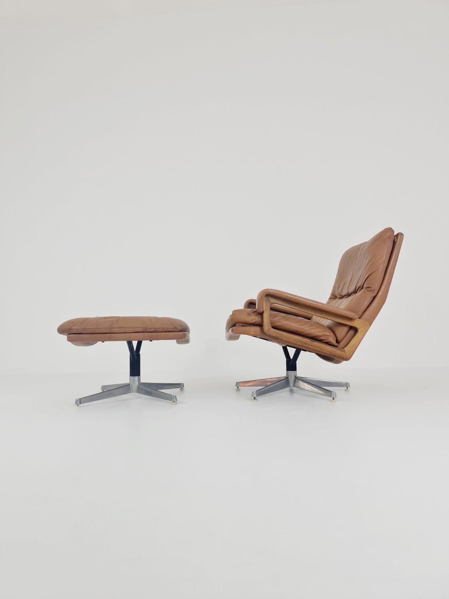 Midcentury Loungechair + ottoman by Andre Vanenbrouck for strässle Switzerland , 1970s