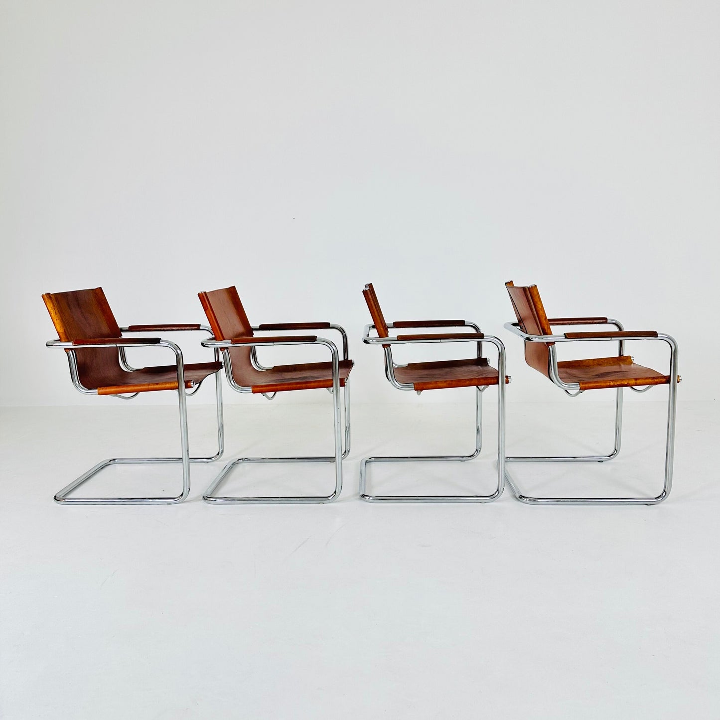 set of 4 Matteo Grassi original Bauhaus design Visitor model Chair cognac Leather 1970s