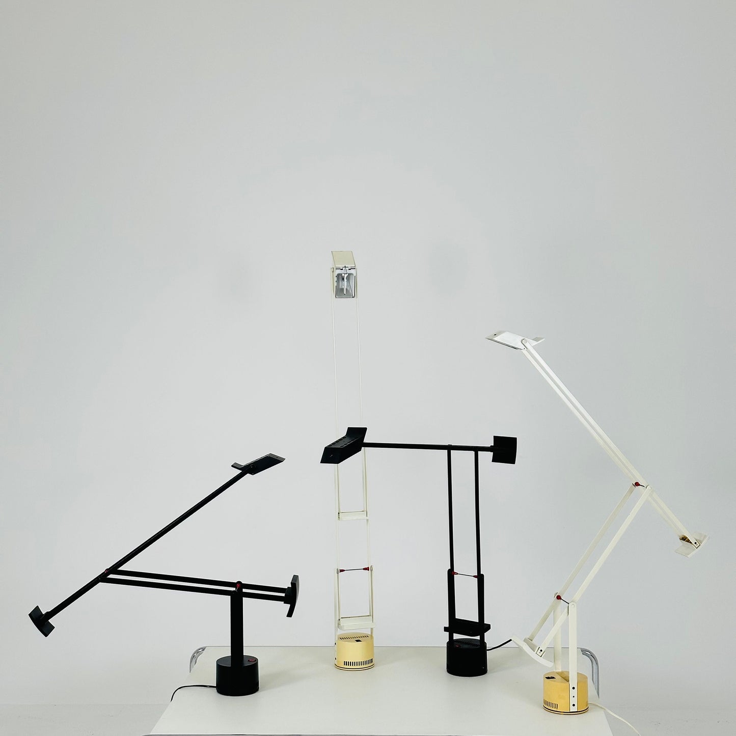 1 of 2 Vintage white Italian Tizio Table Lamp by Richard Sapper for Artemide, 1972