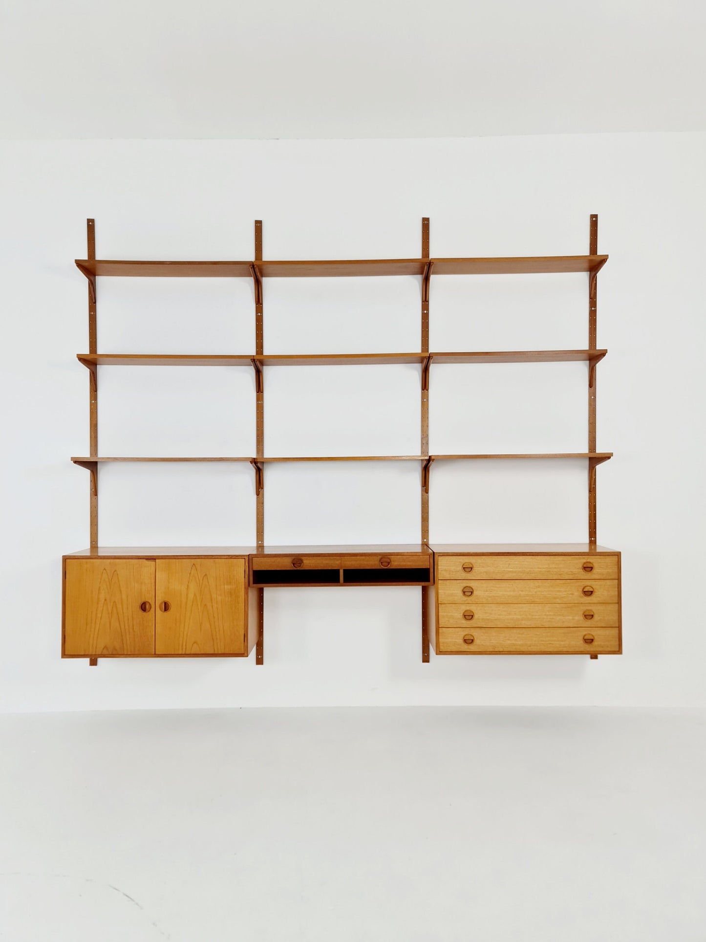 Danish modern modular teak shelving system by Hansen & Guldborg Mobler, Denmark, 1960s