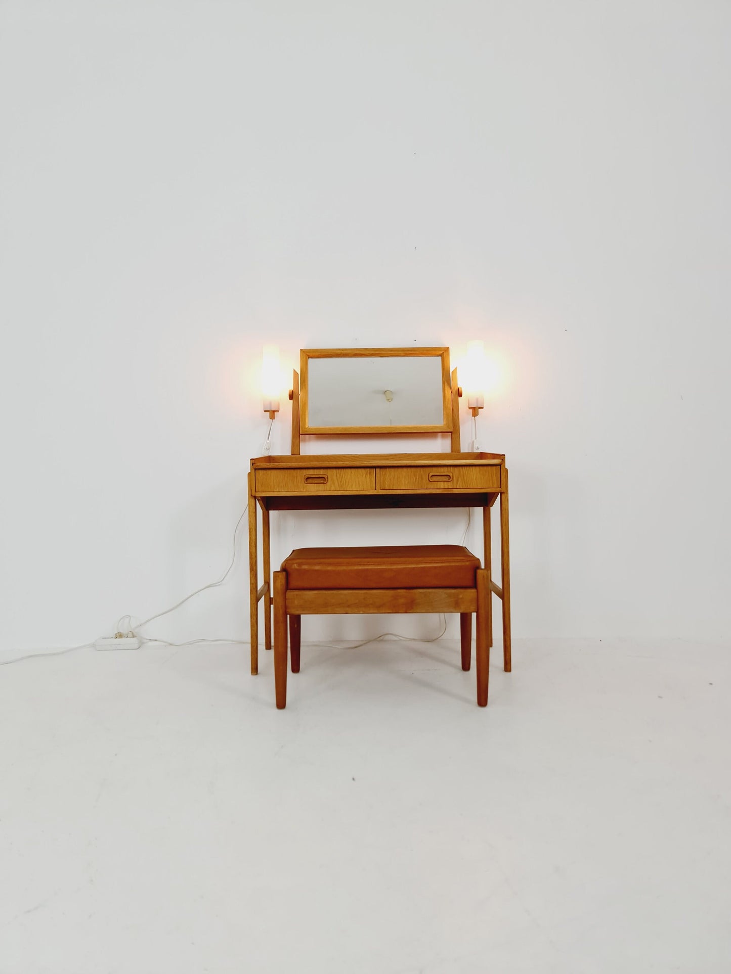 Mid Century Modern Danish Oak vanity table/ make up with mirror and 2 solid oak Luxus wall lamps, 1960s