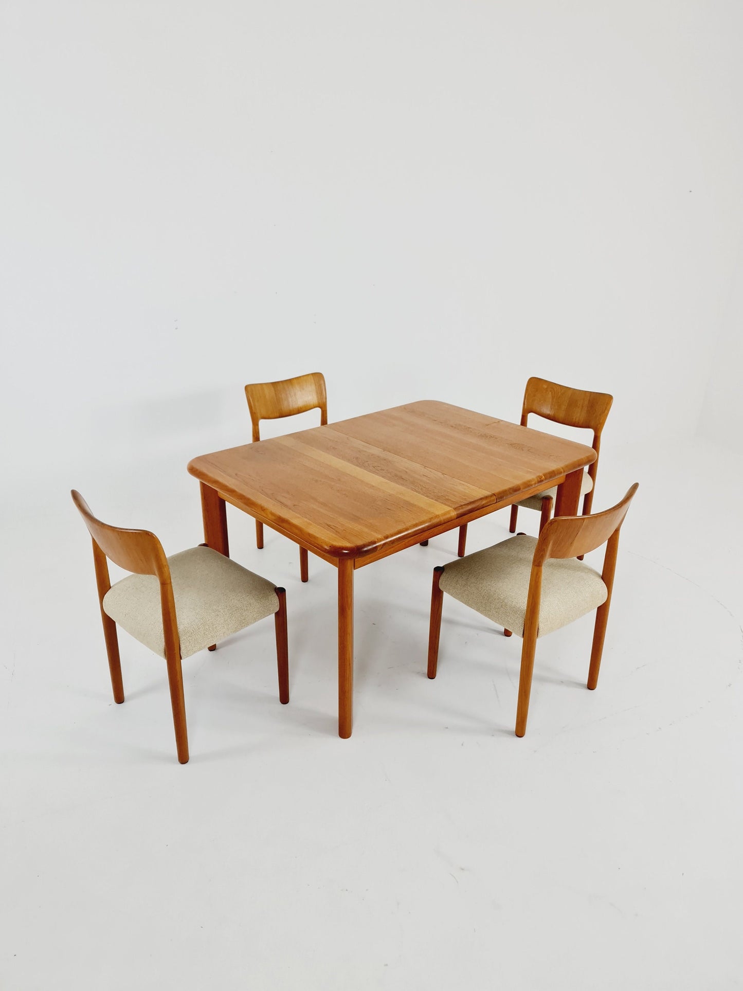MId Century Big solid teak Dining Table By Glostrup Mobelfabrik, 1960s