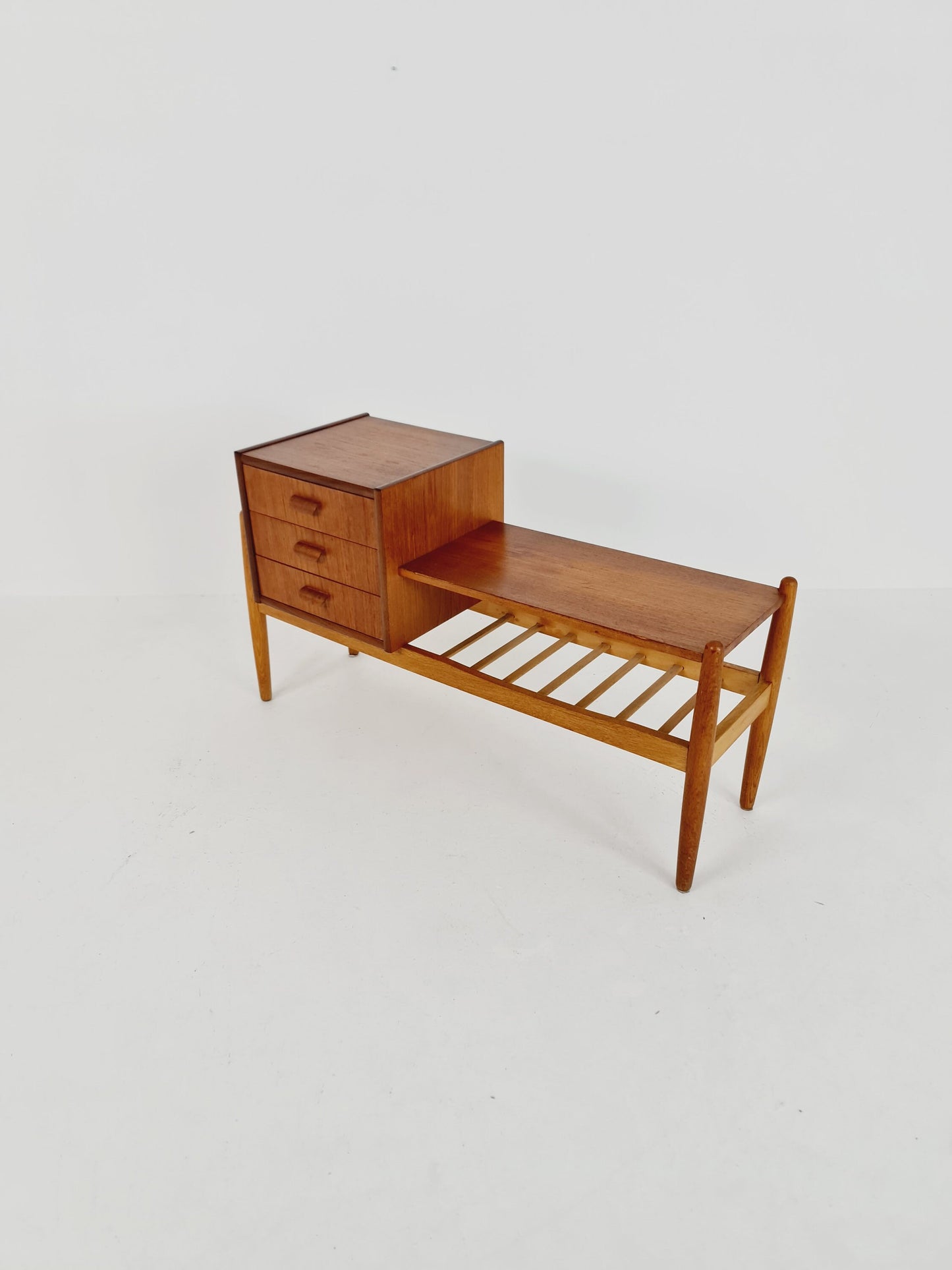 Danish teak & oak telefon table/ hallway table Arne wahl Iversen, 1960s
