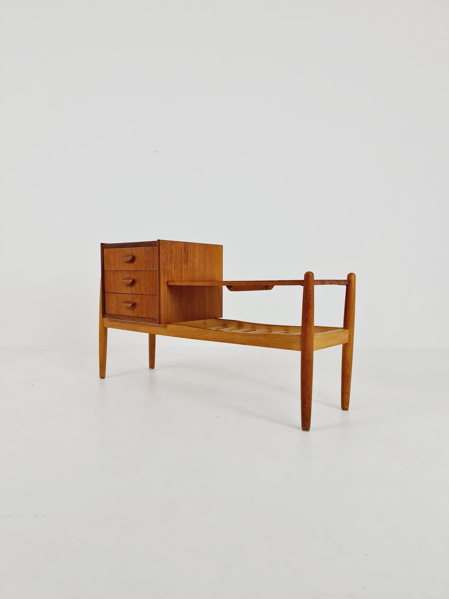 Danish teak & oak telefon table/ hallway table Arne wahl Iversen, 1960s