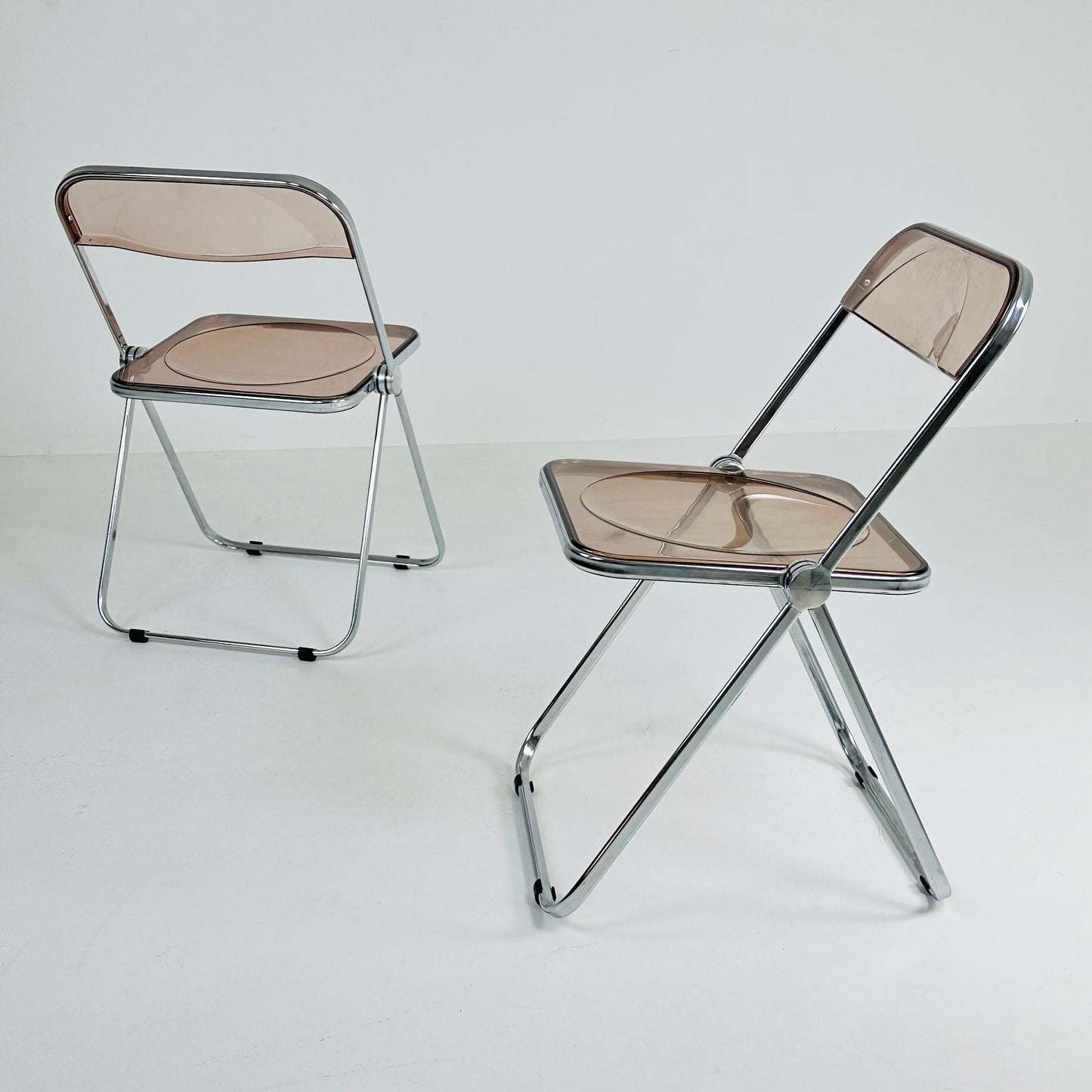 Set of 2 Vintage Smoke Pink Plia folding chair by Giancarlo Piretti for Castelli 1960s