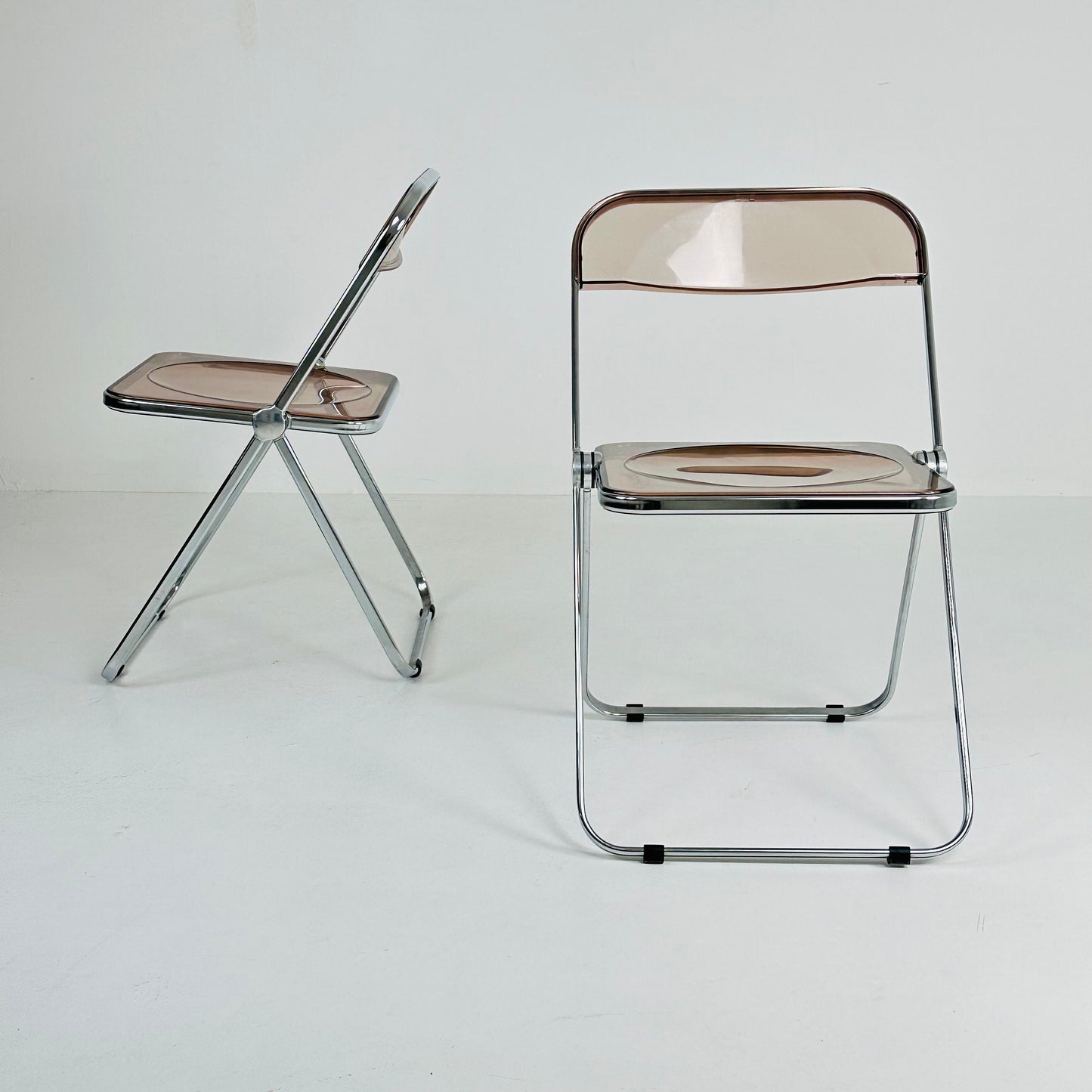 Set of 2 Vintage Smoke Pink Plia folding chair by Giancarlo Piretti for Castelli 1960s