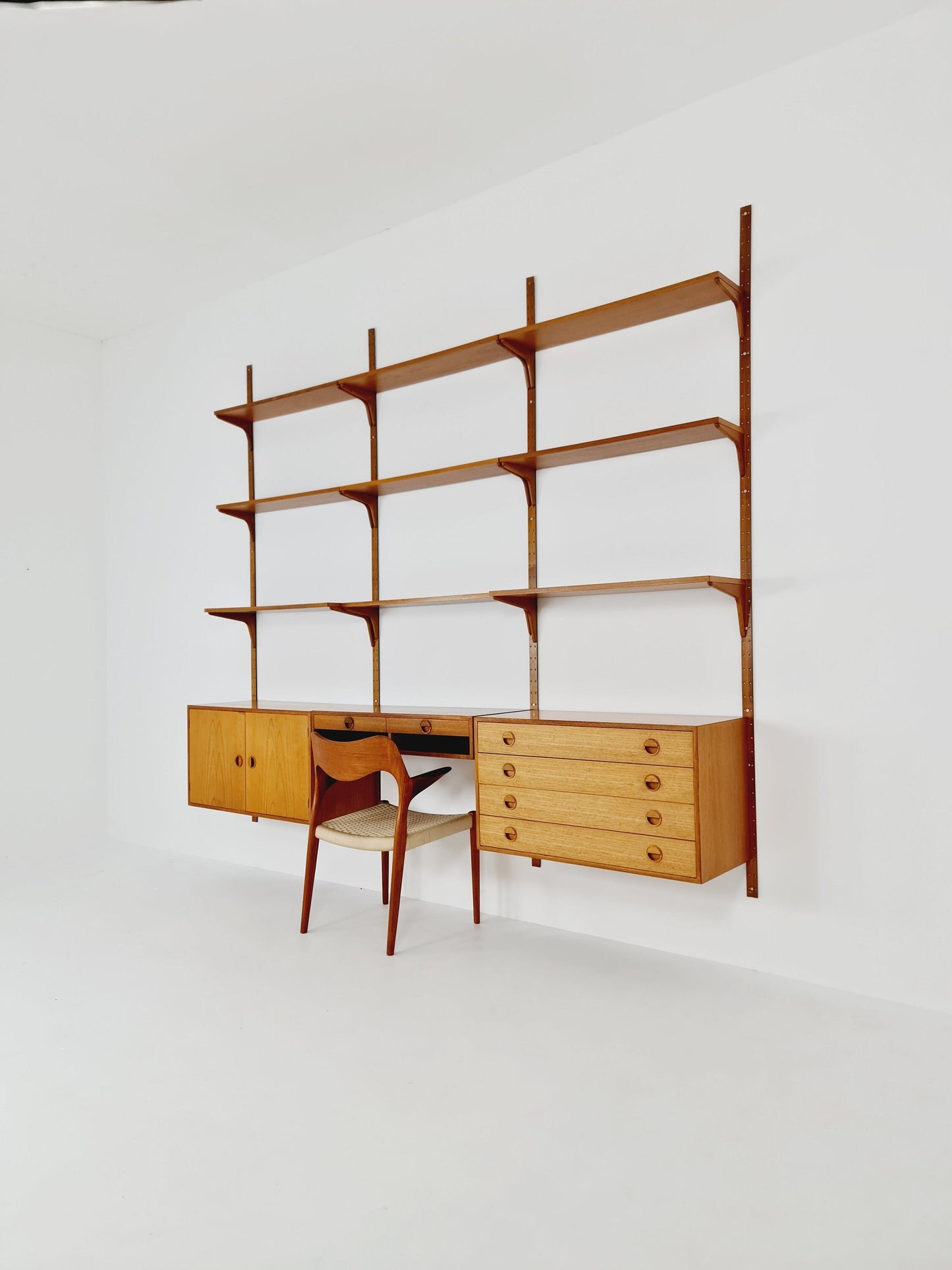 Danish modern modular teak shelving system by Hansen & Guldborg Mobler, Denmark, 1960s