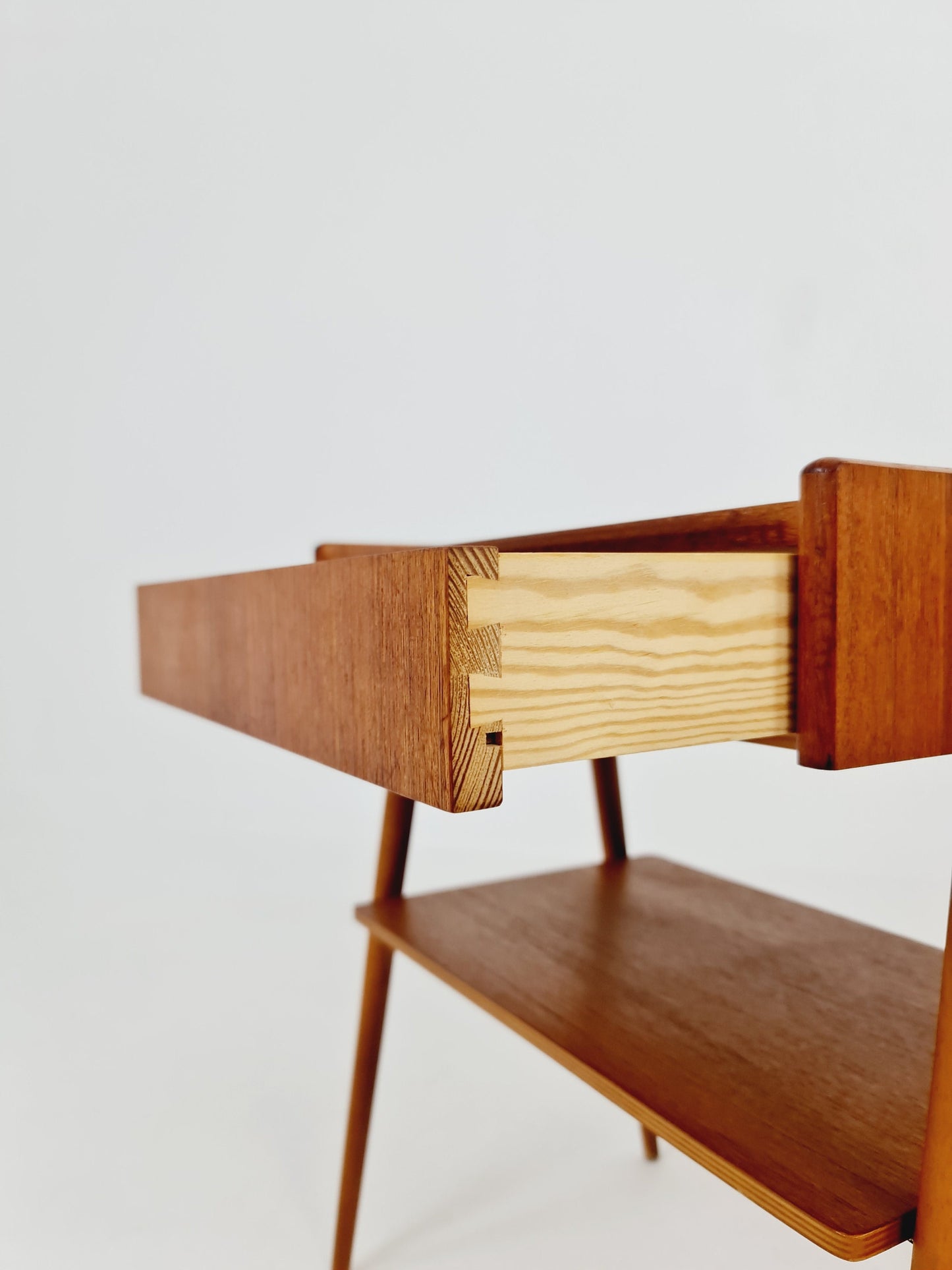 Pair of Swedish Midcentury Teak Vintage Side table/ Bedside table/ Night stand by Carlström & Co, 1960s