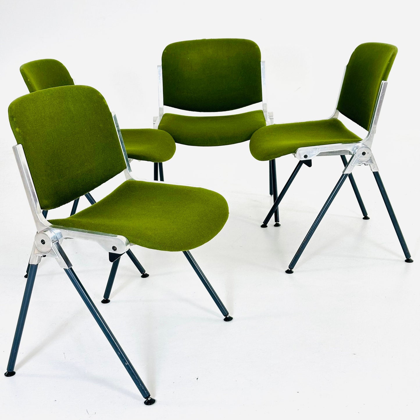 Set of 4 Italian Mid-Century Modern DSC Chairs by Giancarlo Piretti for Castelli / Anonima Castelli, 1970s
