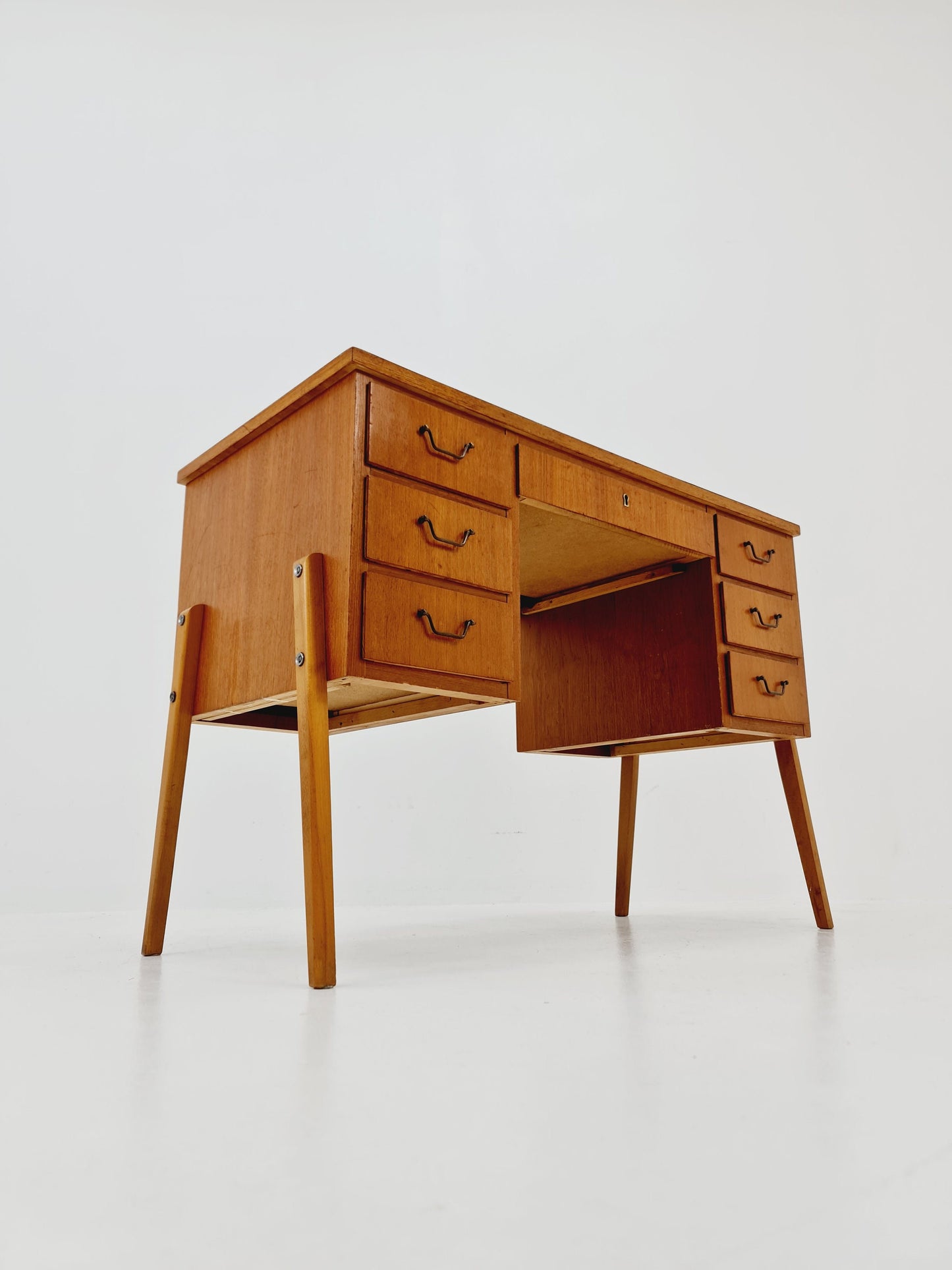 Midcentury danish Scandinavian Desk in teak, 1960s