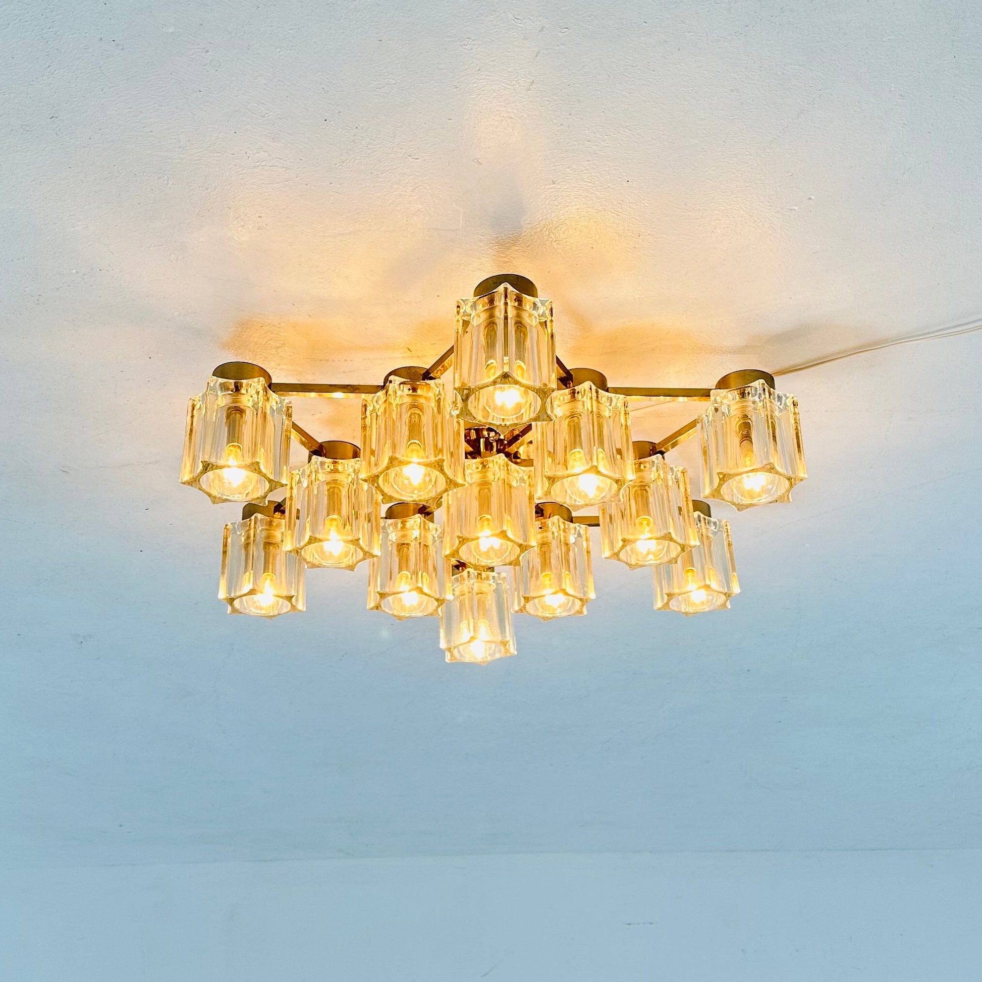 Mid century Star wall lamp made of crystal glass by Sciolari for Peill & Putzler, 1970s Germany