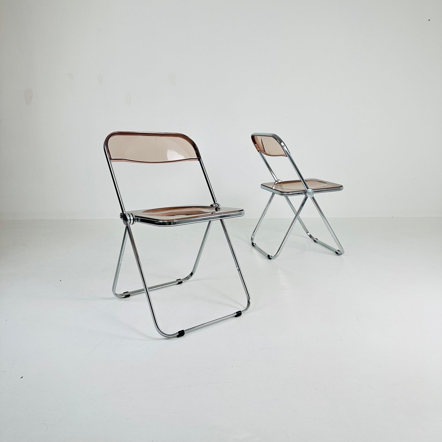 Set of 2 Vintage Smoke Pink Plia folding chair by Giancarlo Piretti for Castelli 1960s