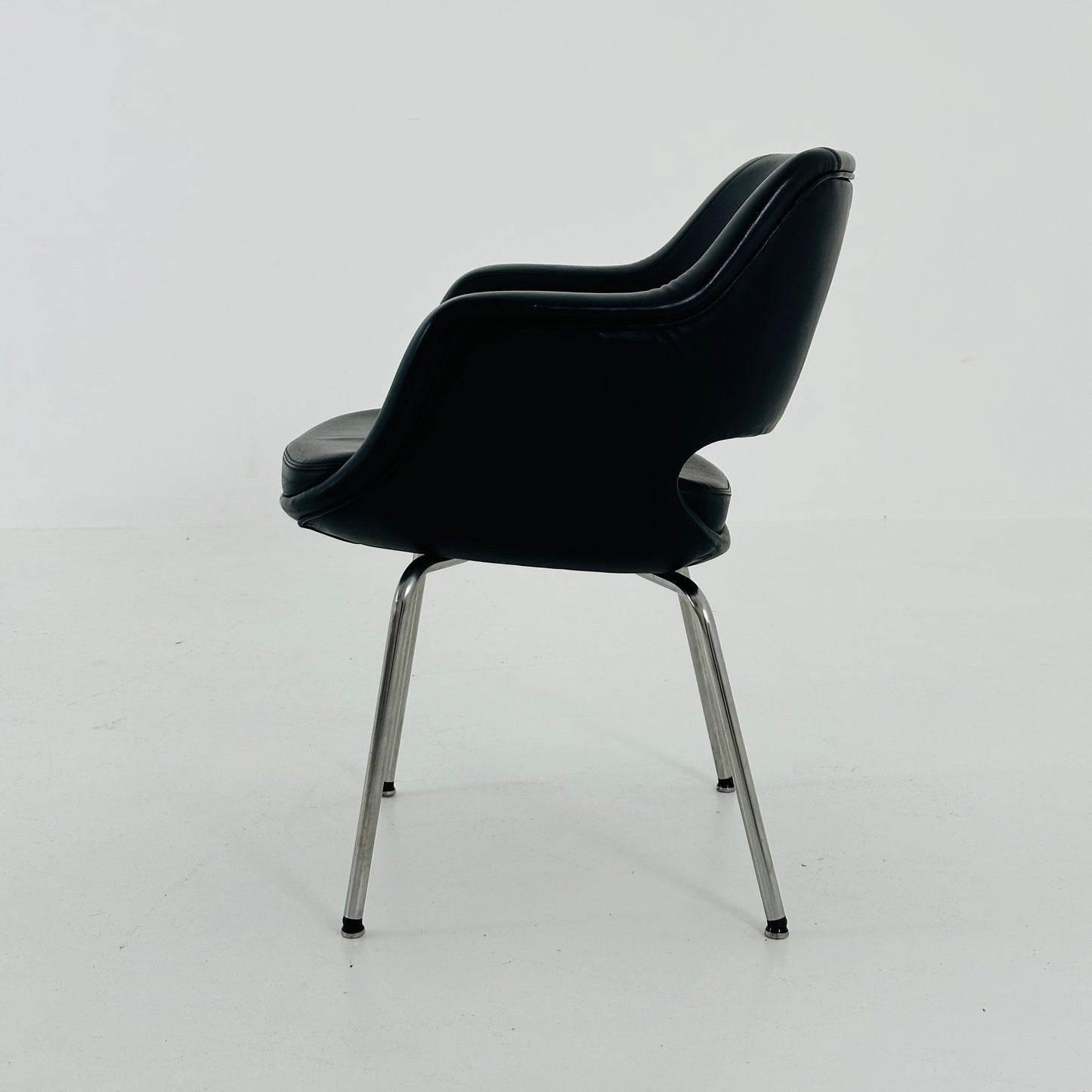 Mid century Olli Mannermaa black Leather Kilta armchair by Eugen Schmidt & Cassina Martela 1970s