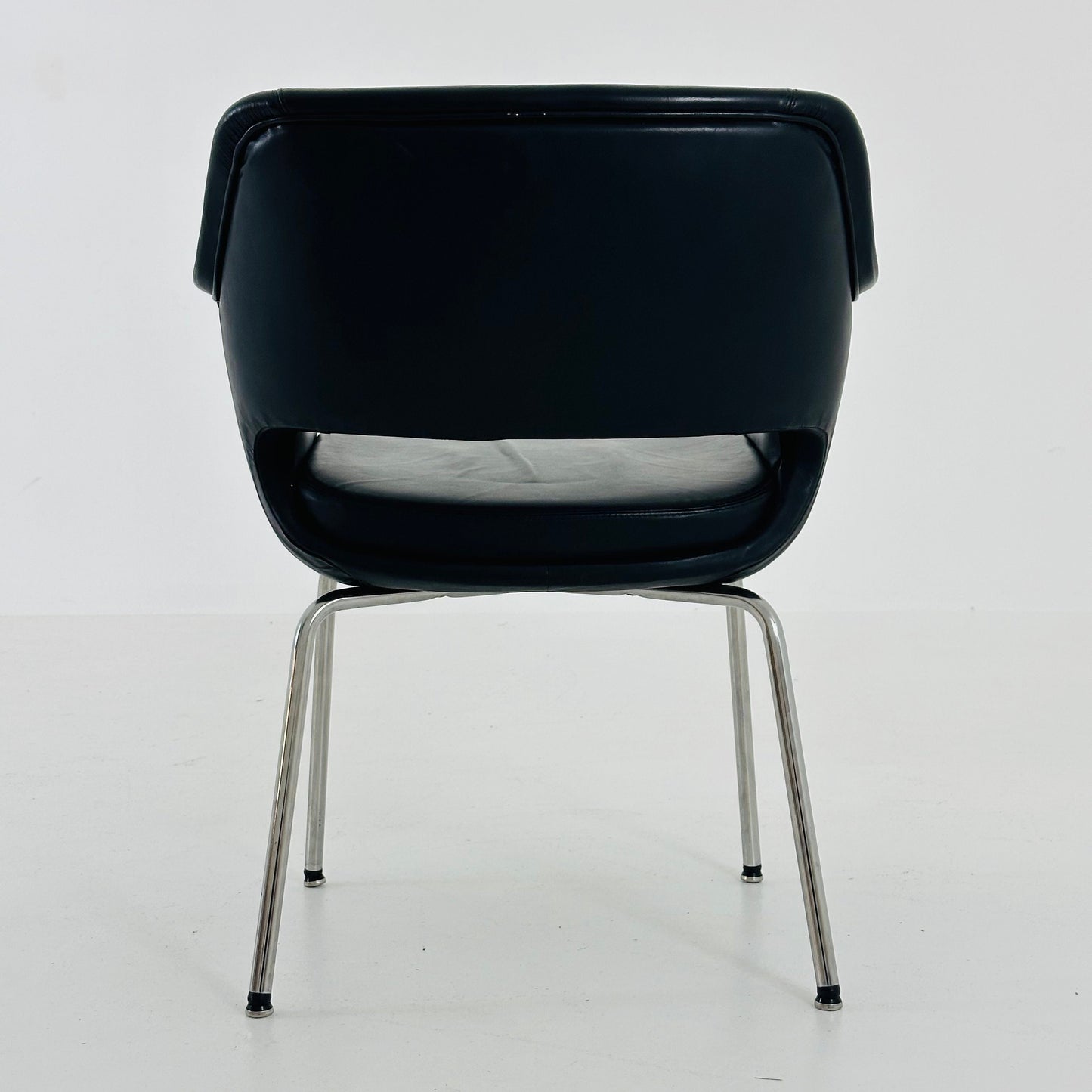 Mid century Olli Mannermaa black Leather Kilta armchair by Eugen Schmidt & Cassina Martela 1970s