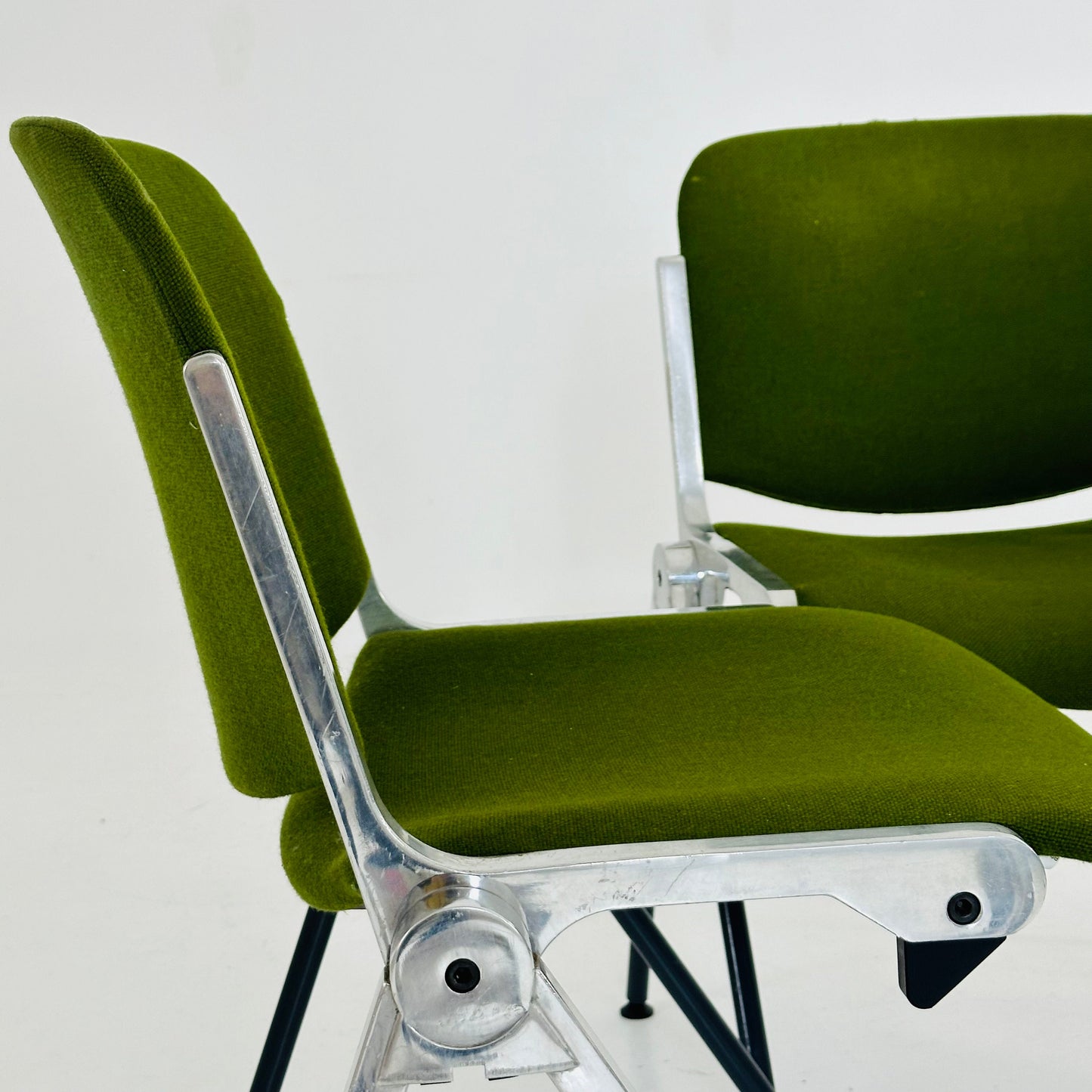 Set of 4 Italian Mid-Century Modern DSC Chairs by Giancarlo Piretti for Castelli / Anonima Castelli, 1970s