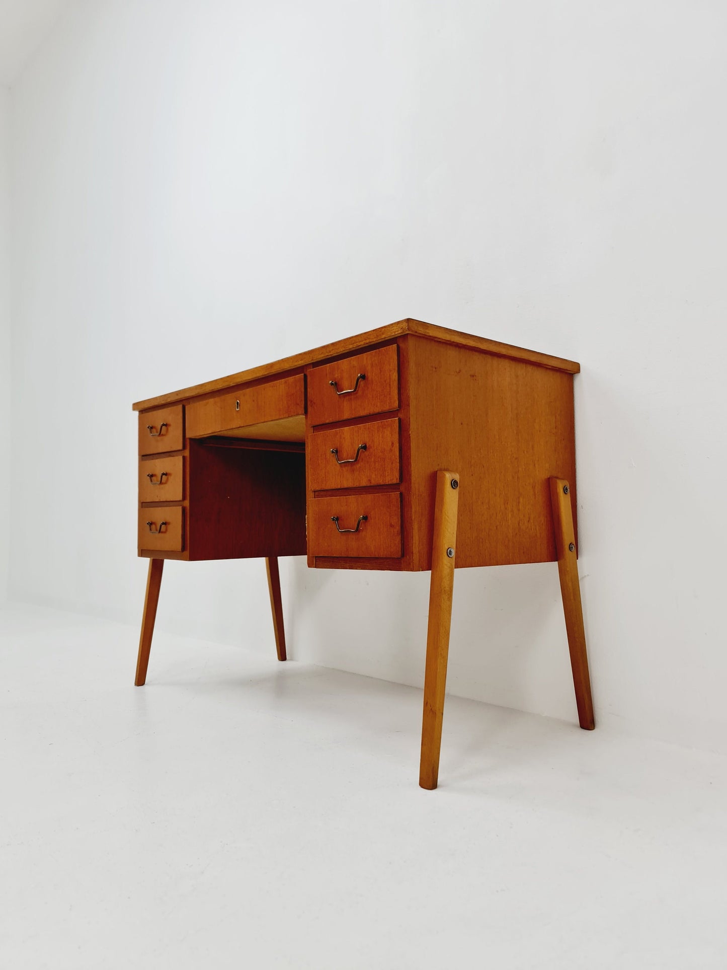Midcentury danish Scandinavian Desk in teak, 1960s