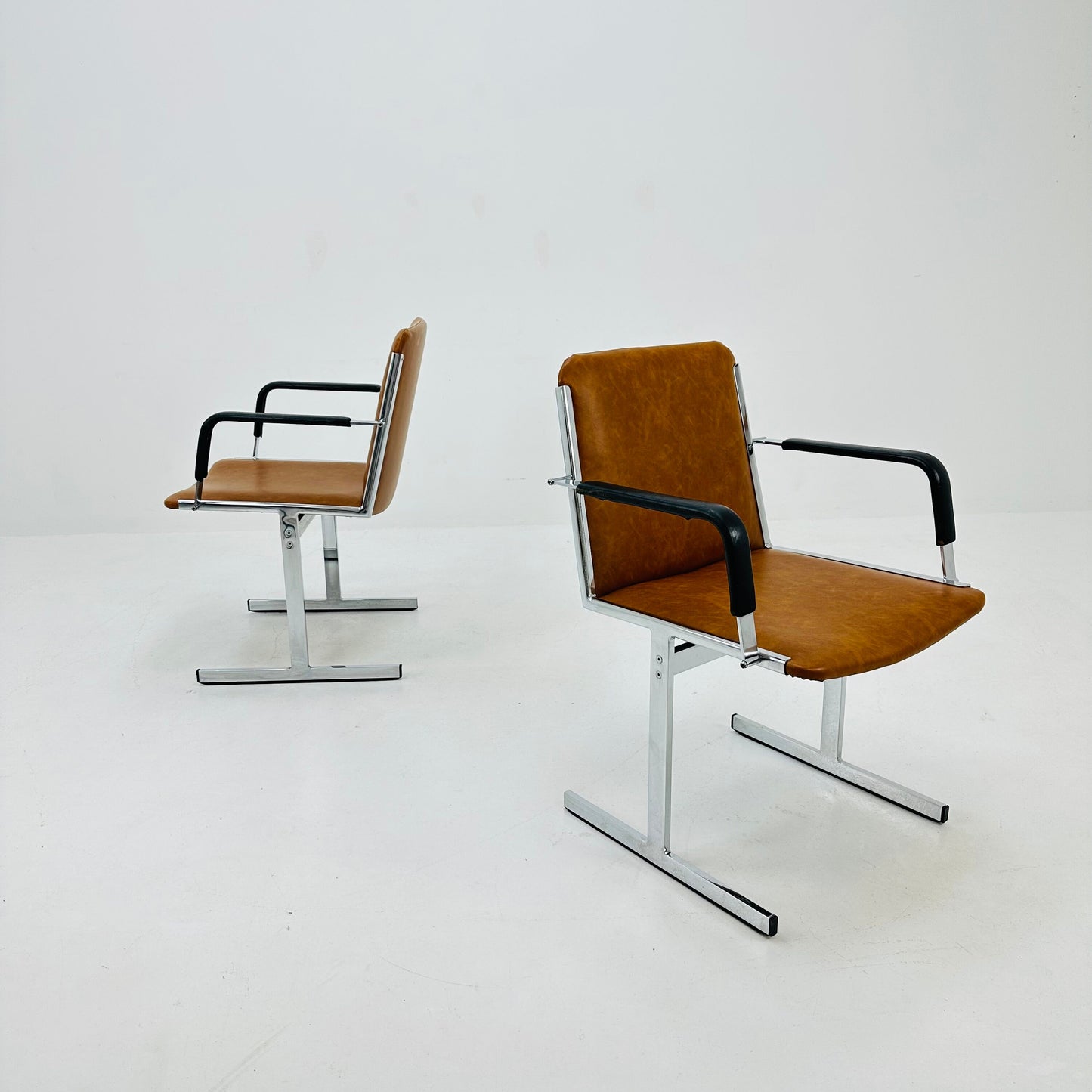 Set of 2 mid century Bauhaus armchairs by Dieter Knoll 1980s Germany